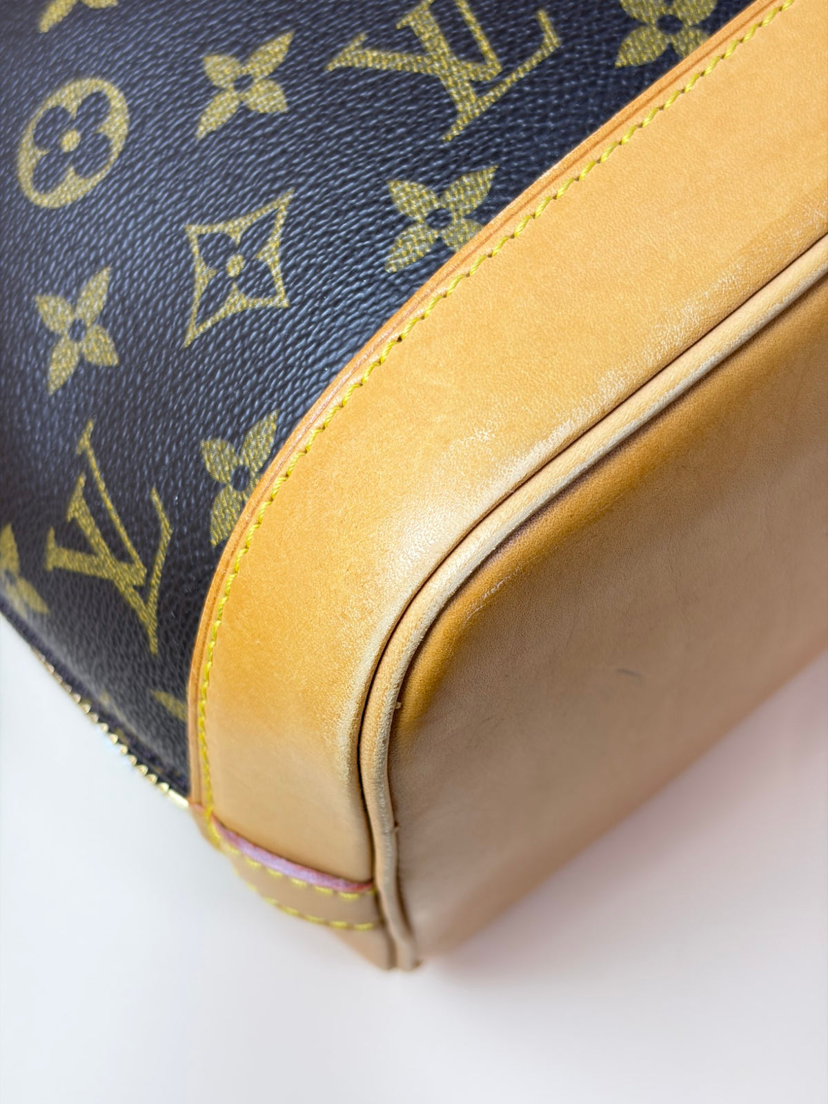 Louis Vuitton Monogram canvas Alma PM Bag