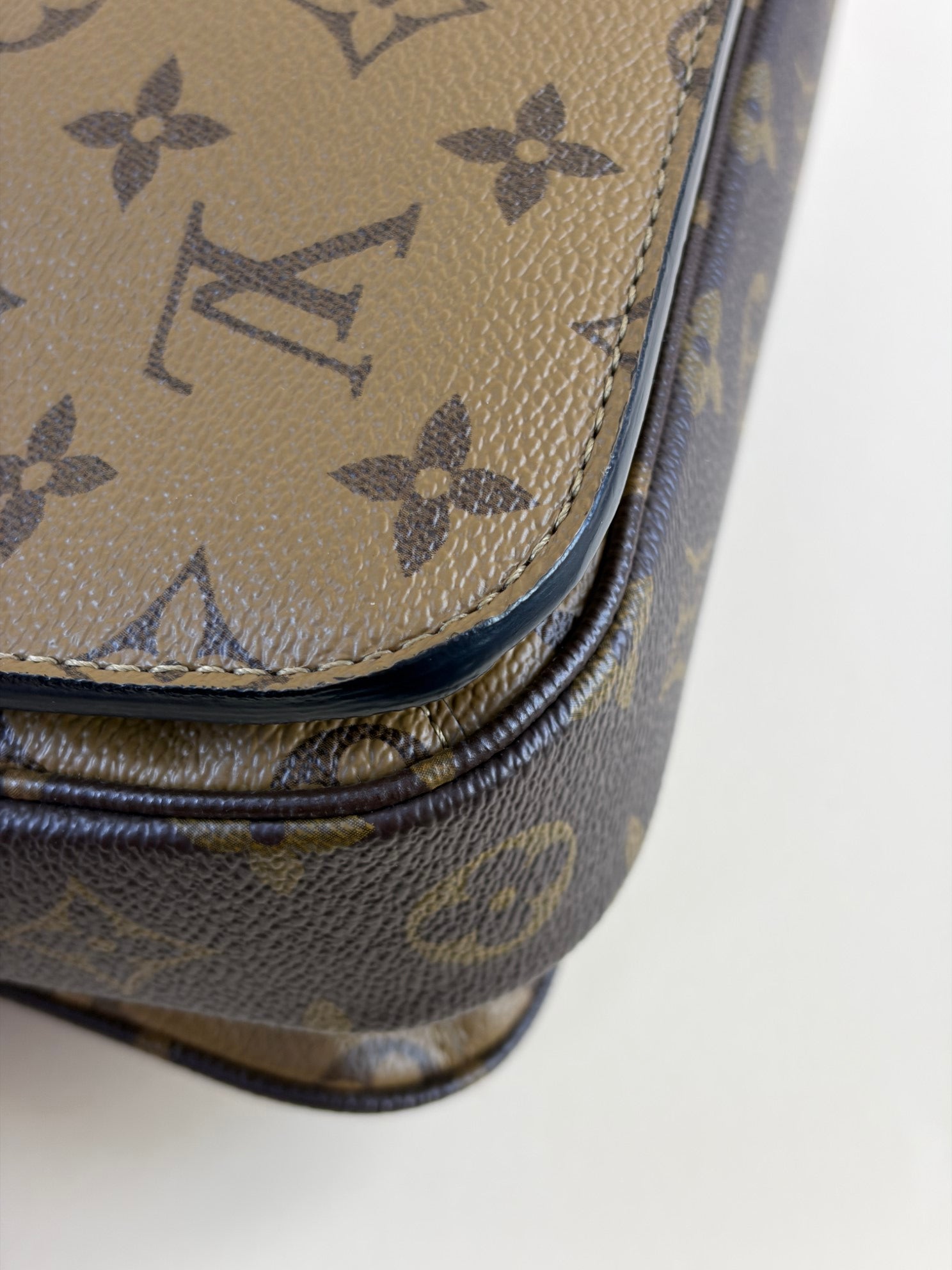 Louis Vuitton Monogram Reverse Pochette Metis