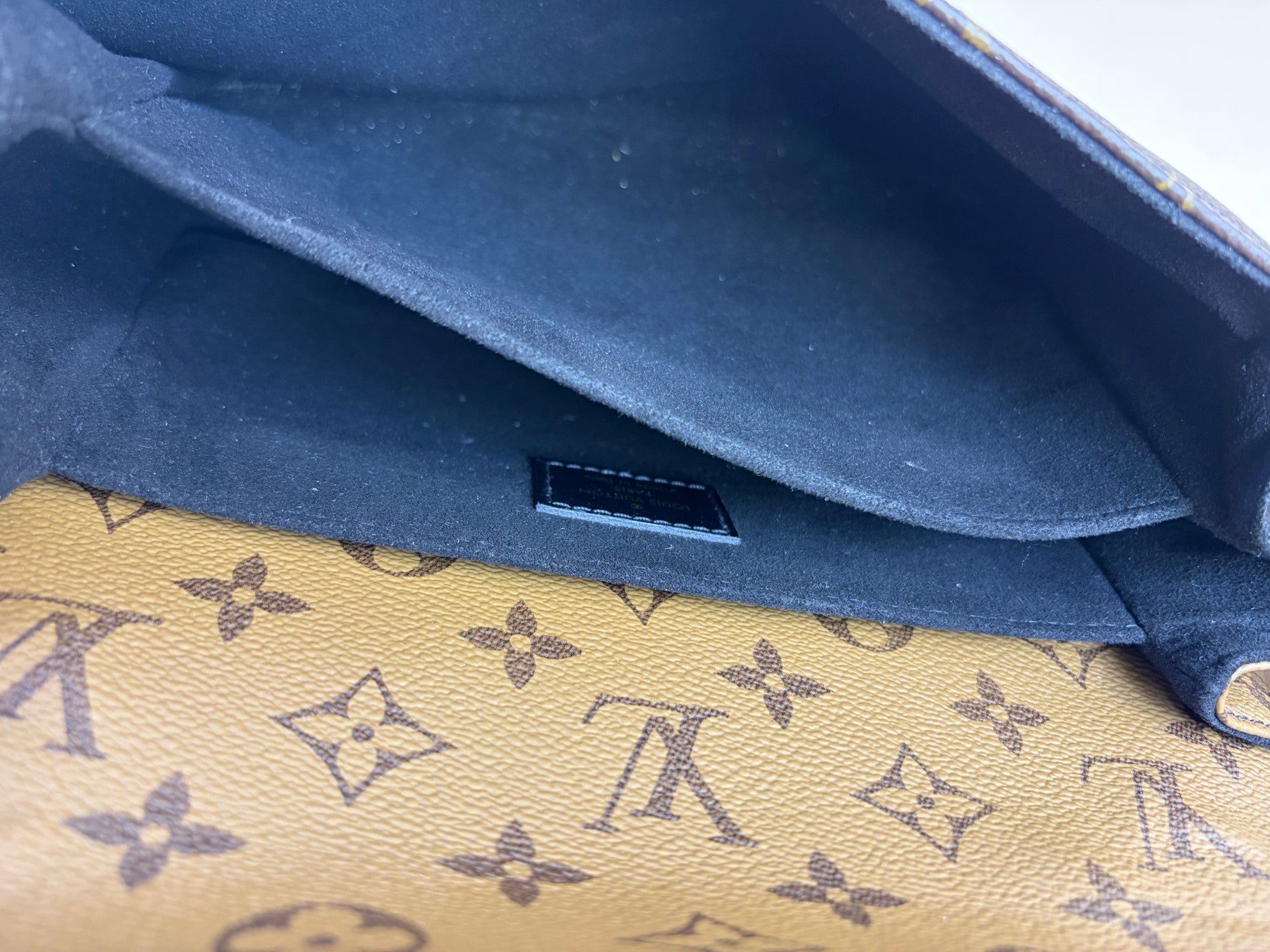 Louis Vuitton Monogram Reverse Pochette Metis