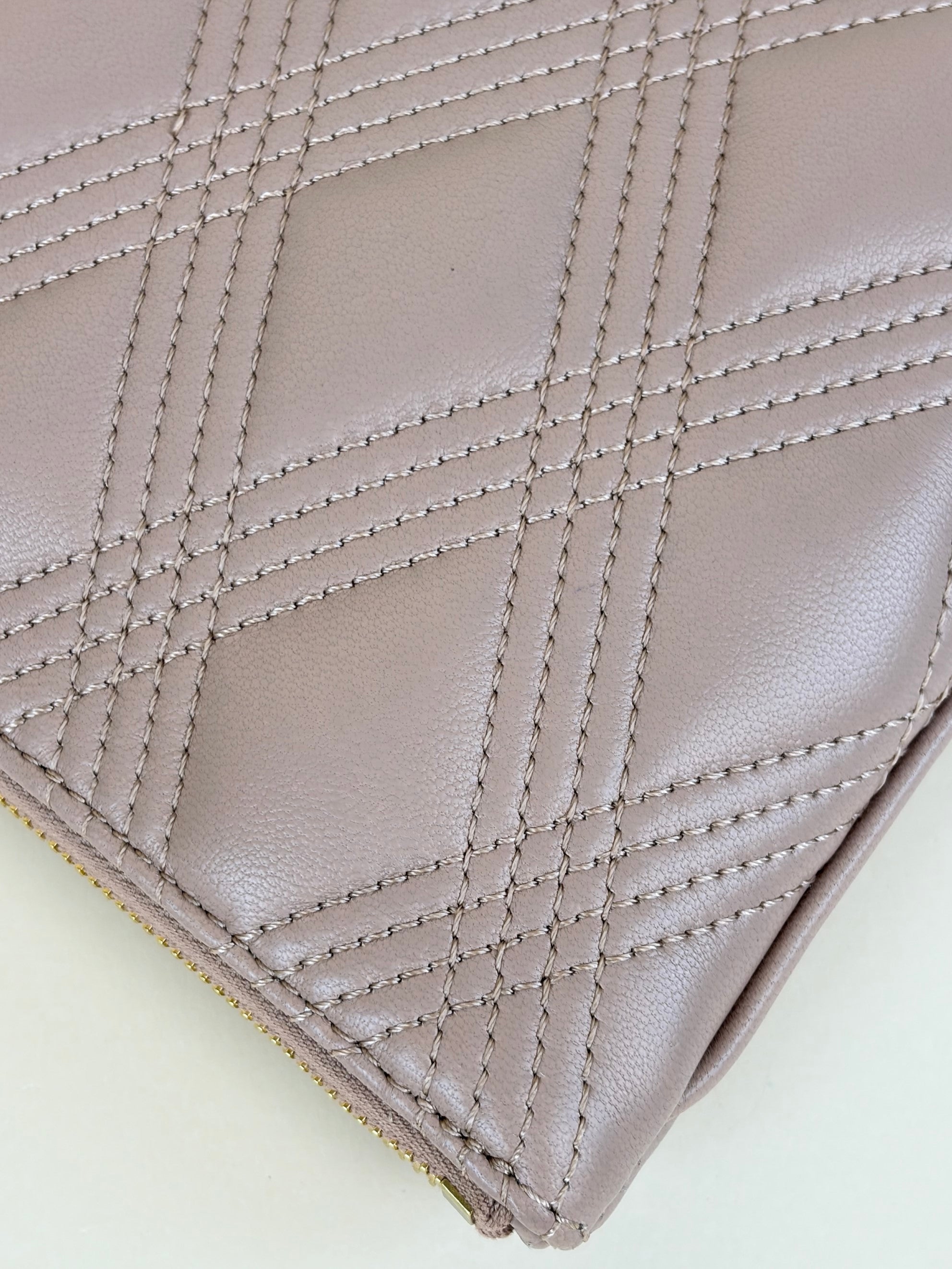 Valentino Poudre Nappa Quiltie 67 Zip Pouch