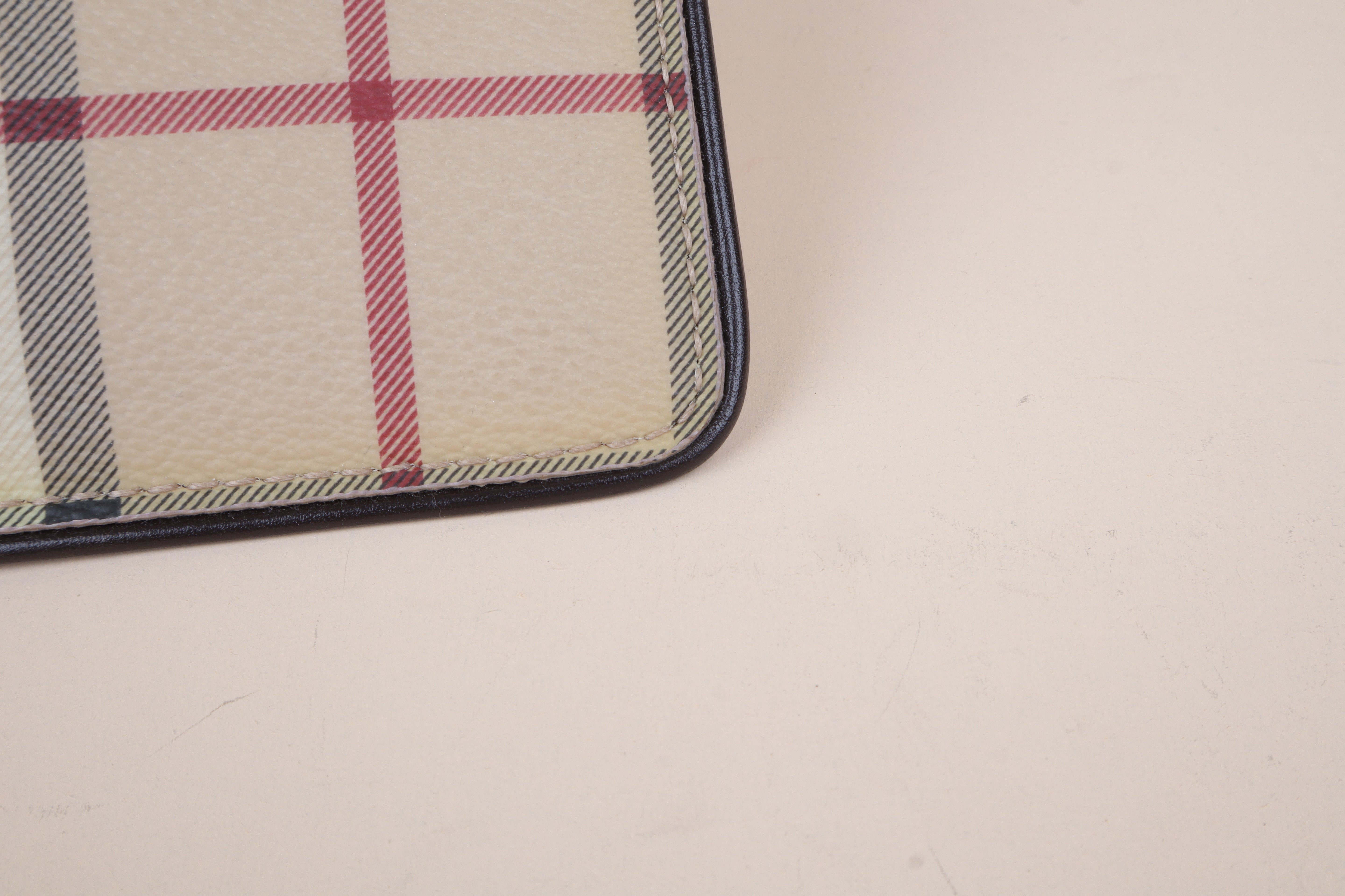 BURBERRY CLUTCH hay market wristlet