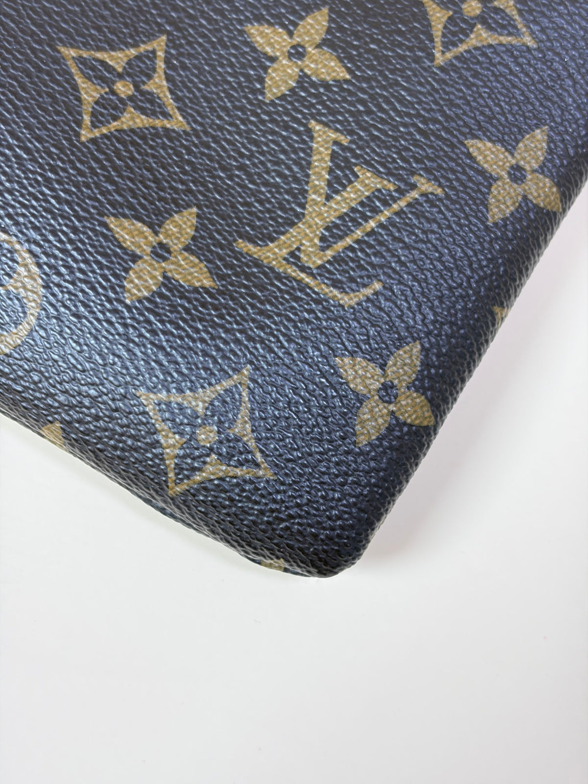 Louis Vuitton brown calfskin monogram canvas daily pouch