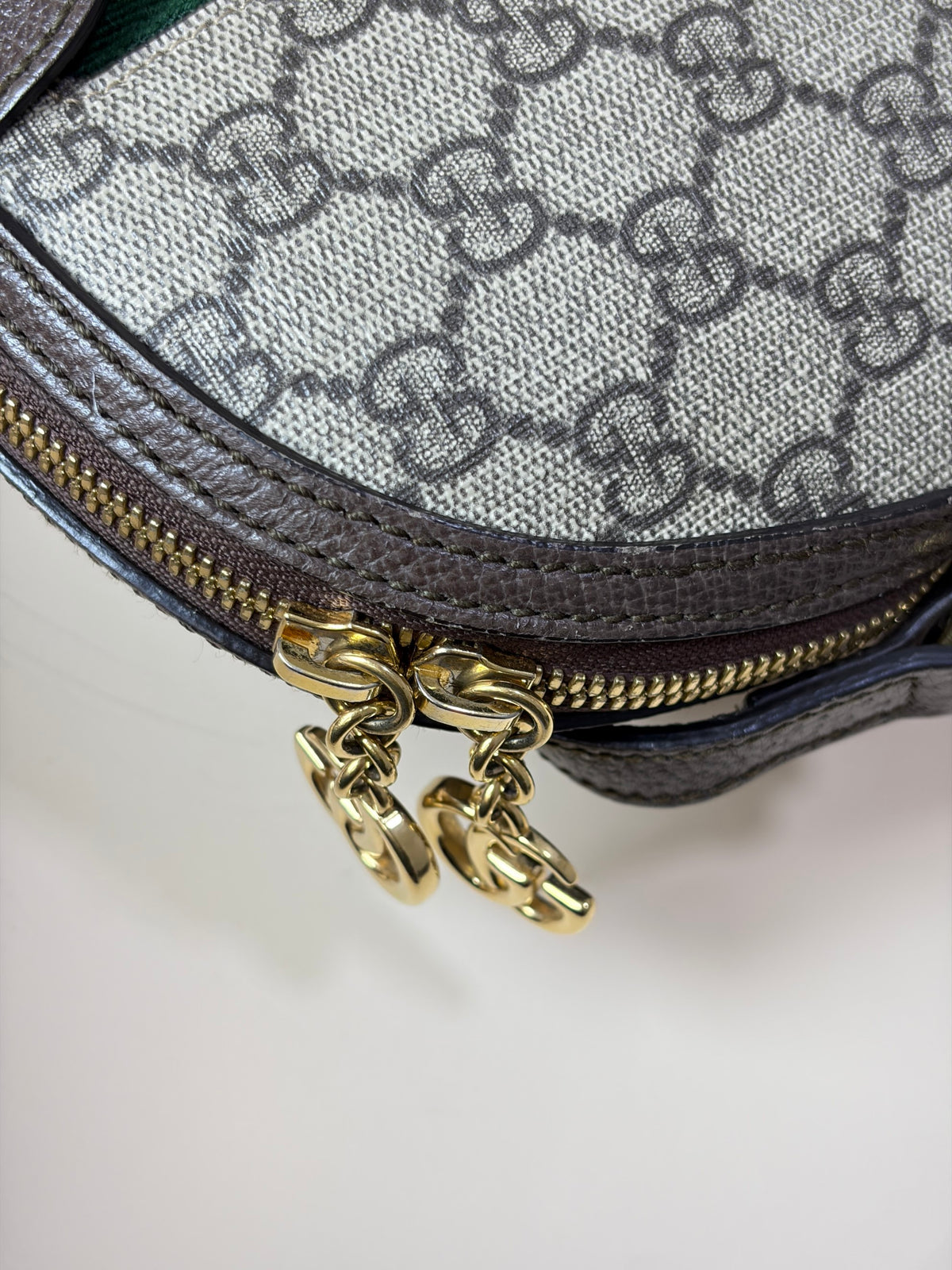 Gucci GG supreme Ophidia small rounded