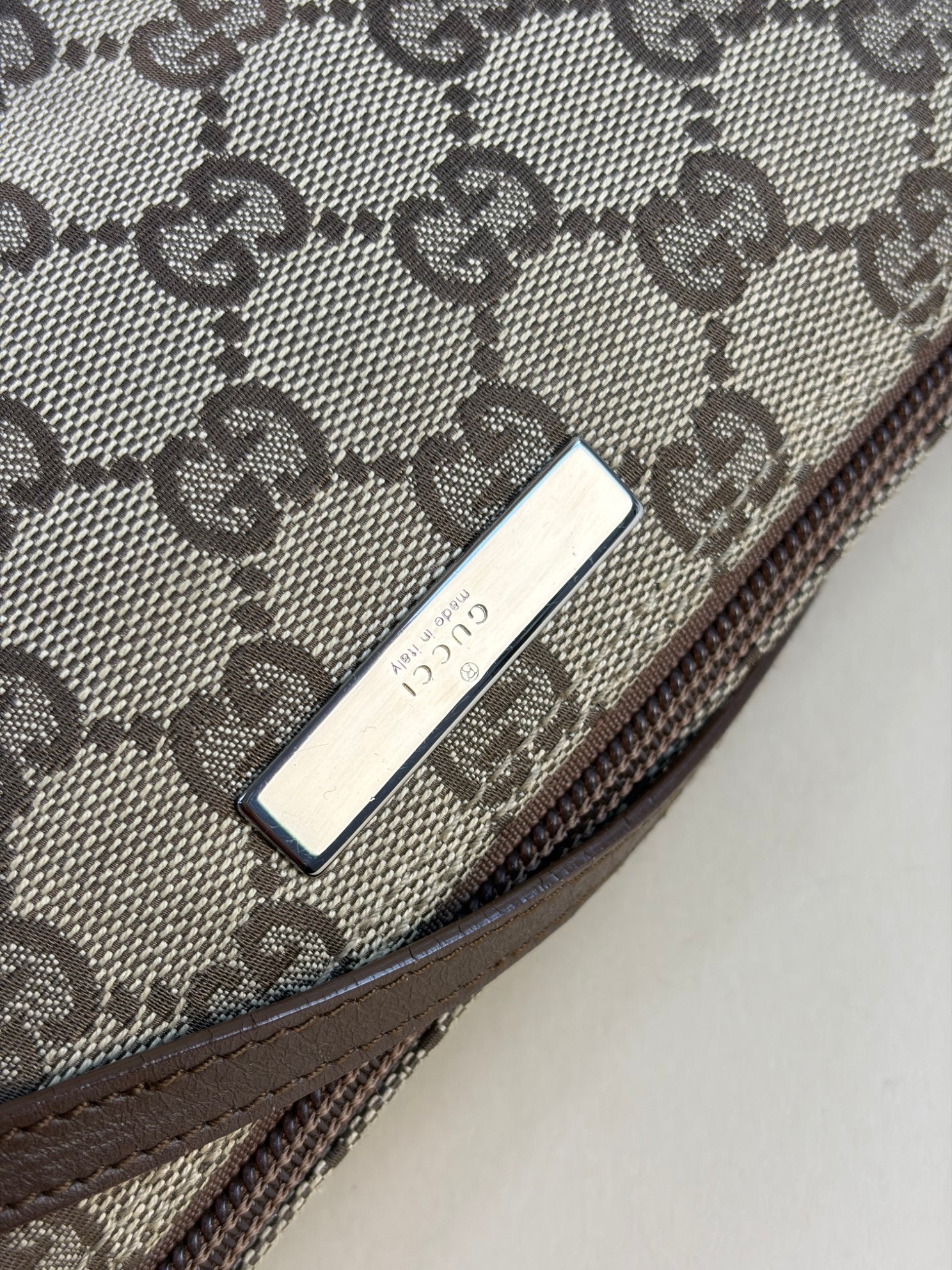 Gucci monogram boat pochette vintage gg beige mini
