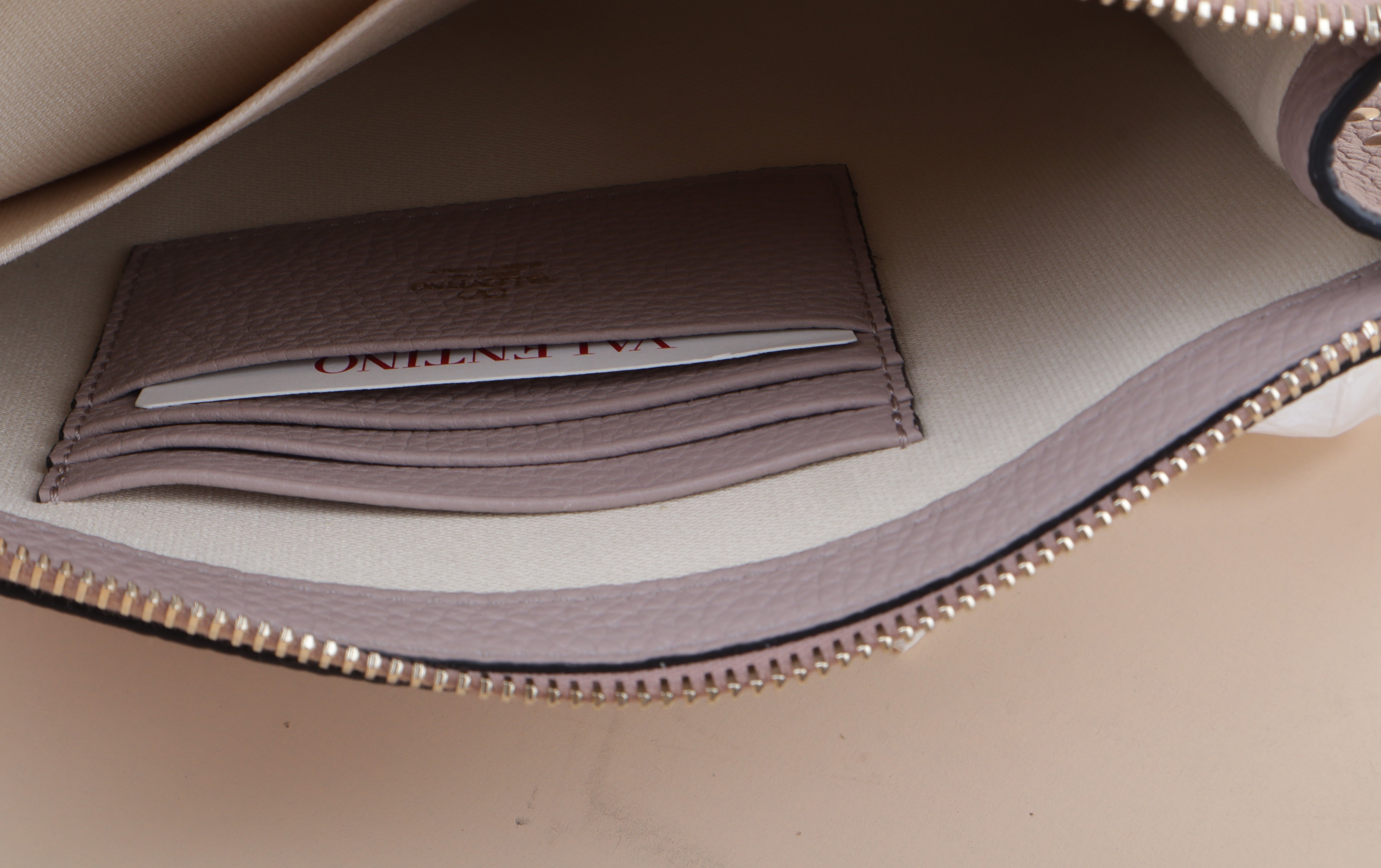 Valentino New Nude Flat Pouch Uni Rockstuds Zipped Clutch with Holder