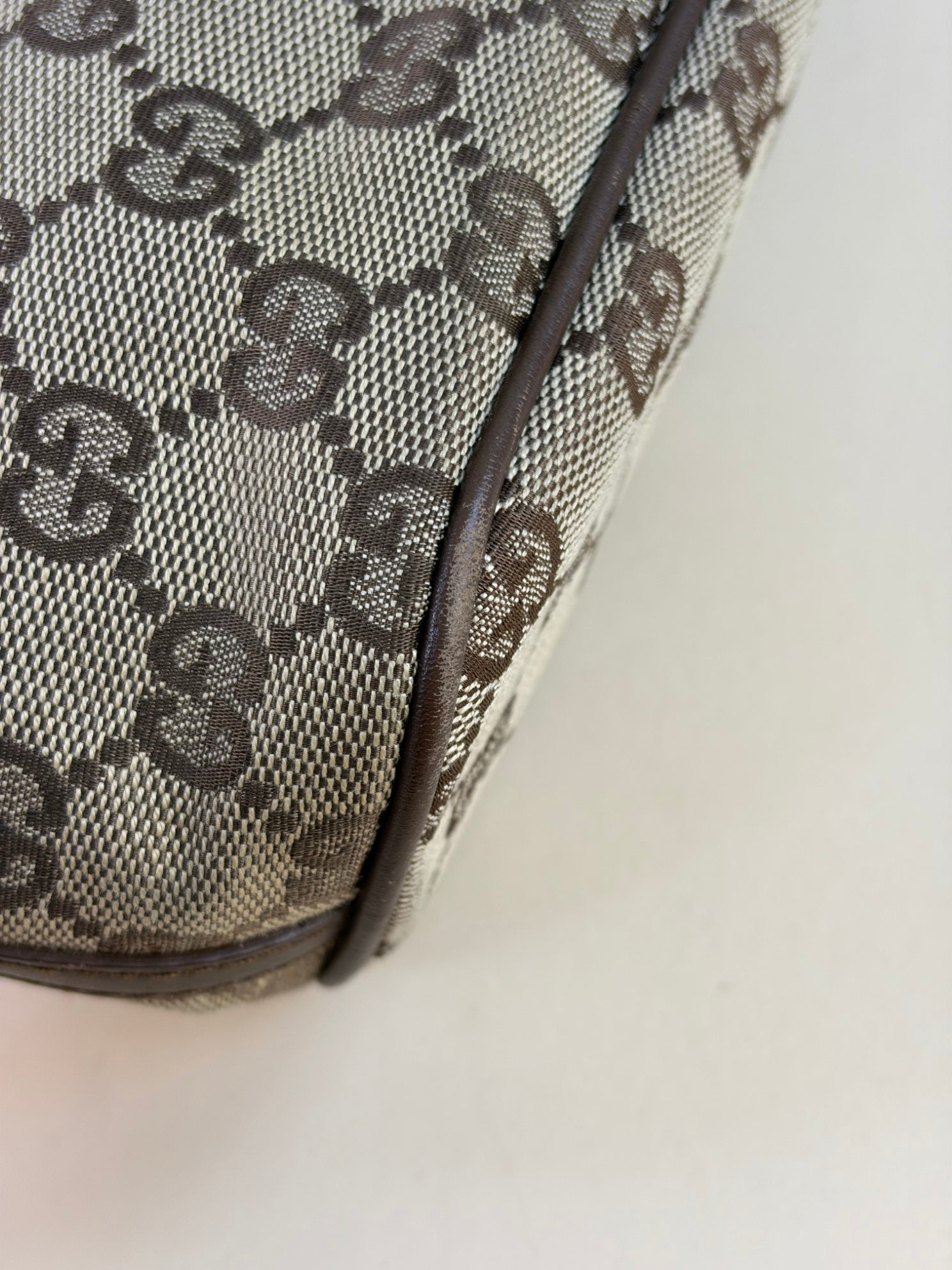 Gucci monogram boat pochette vintage gg beige mini