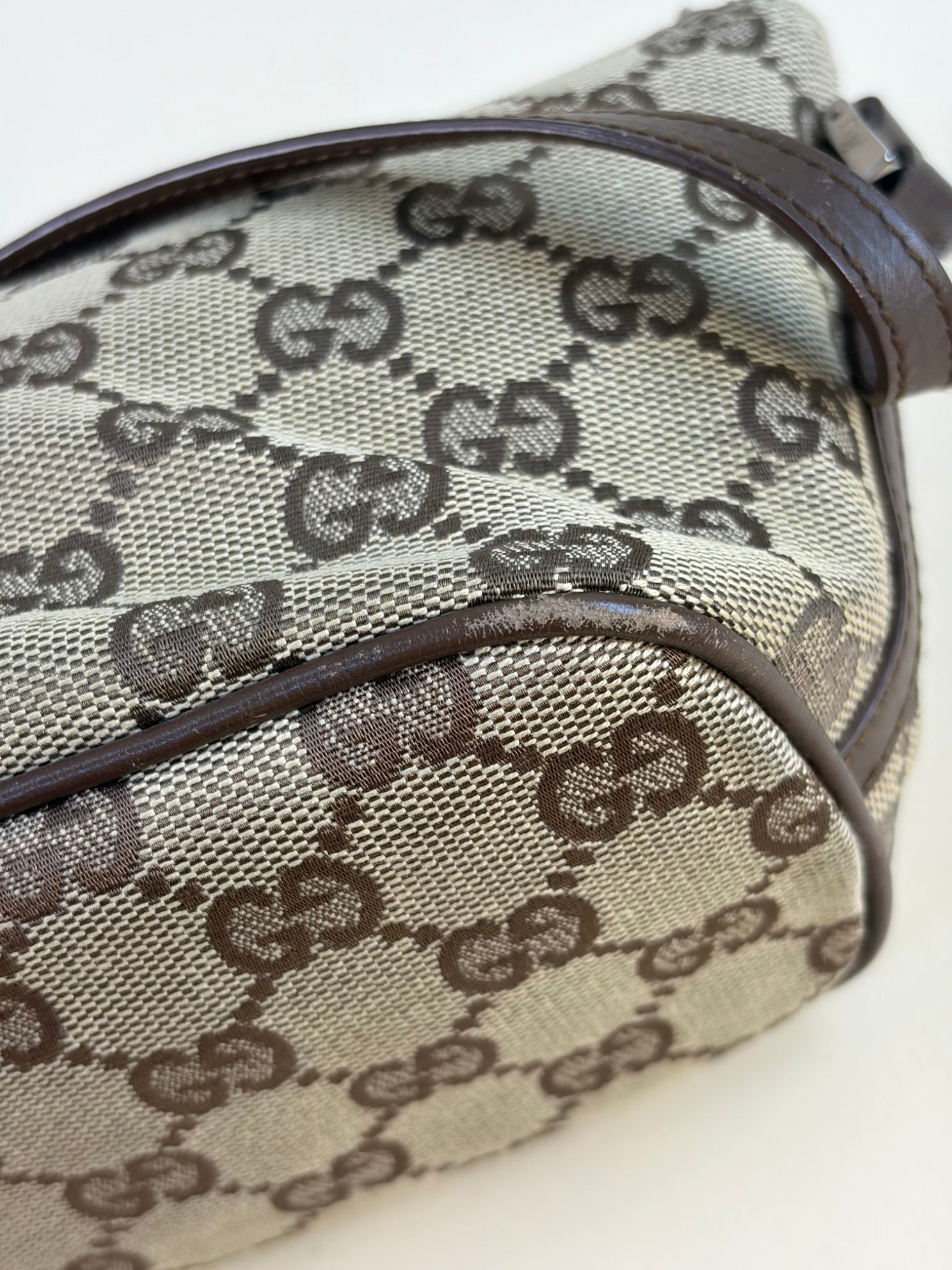 Gucci monogram boat pochette vintage gg beige mini