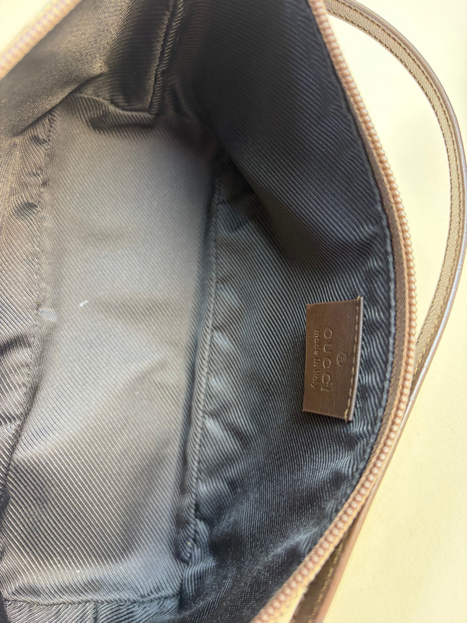 Gucci monogram boat pochette vintage gg beige mini