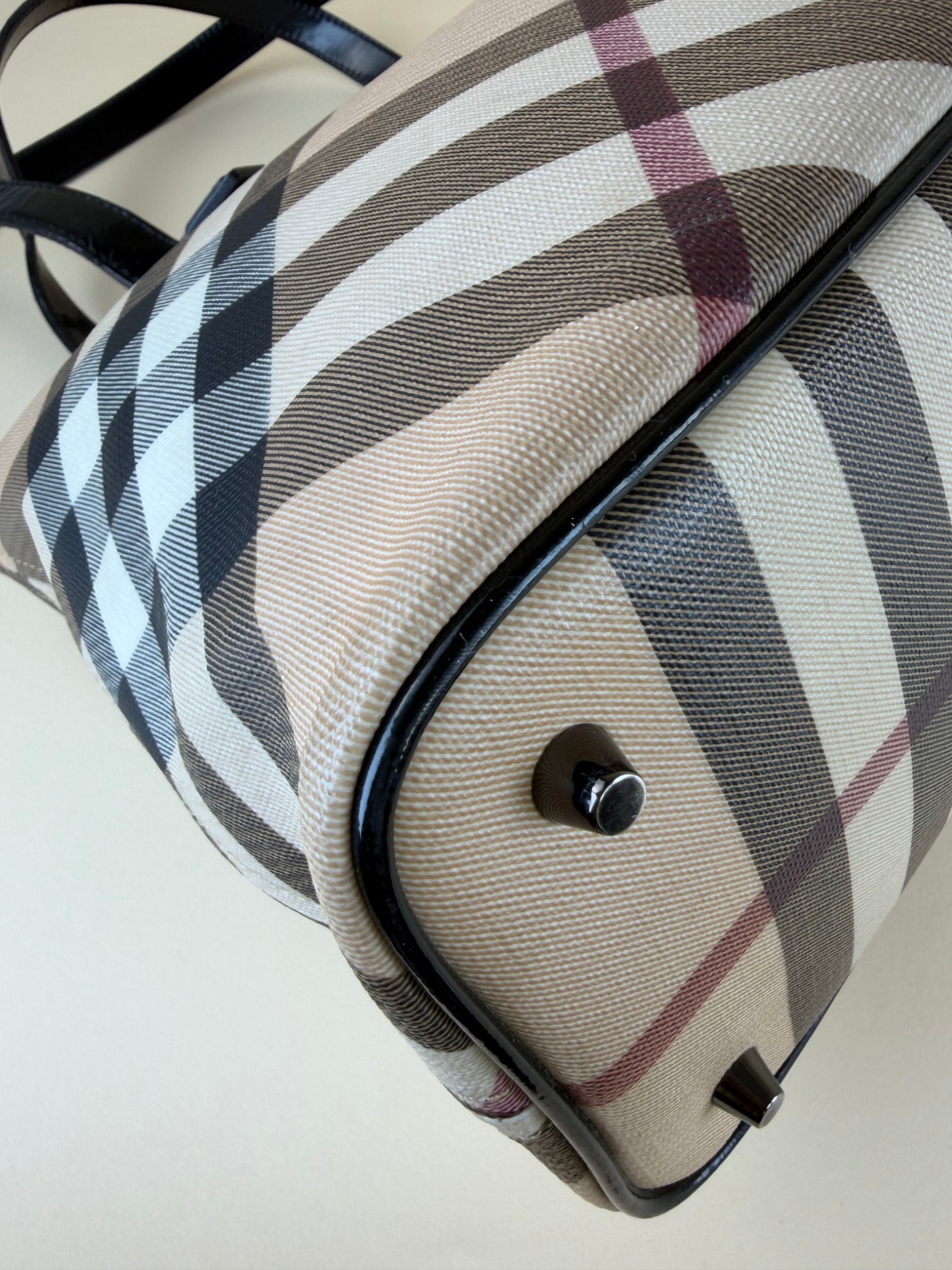 Burberry super Nova Check and black patent leather