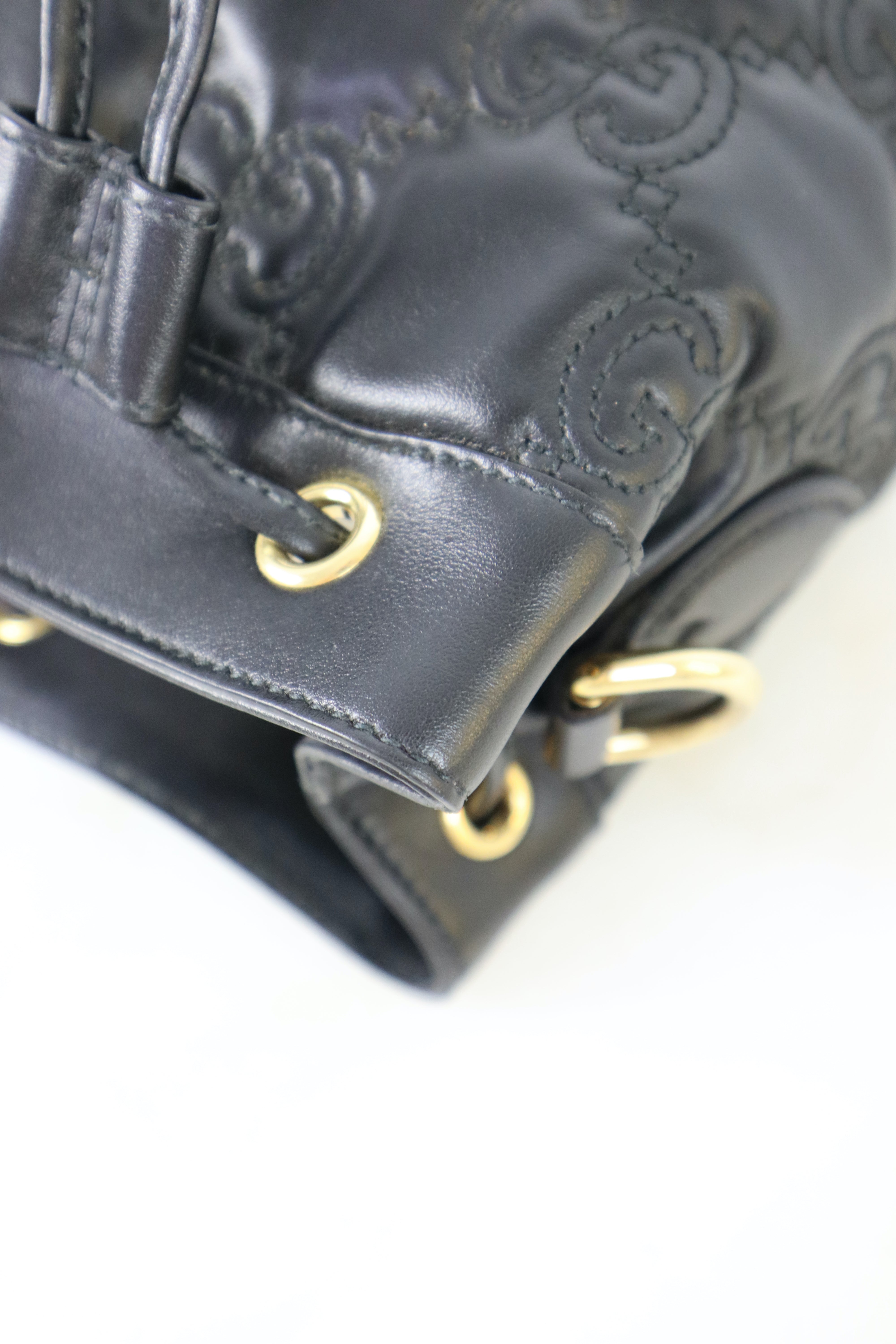 Gucci Black GG Matelasse Bucket Crossbody Bag