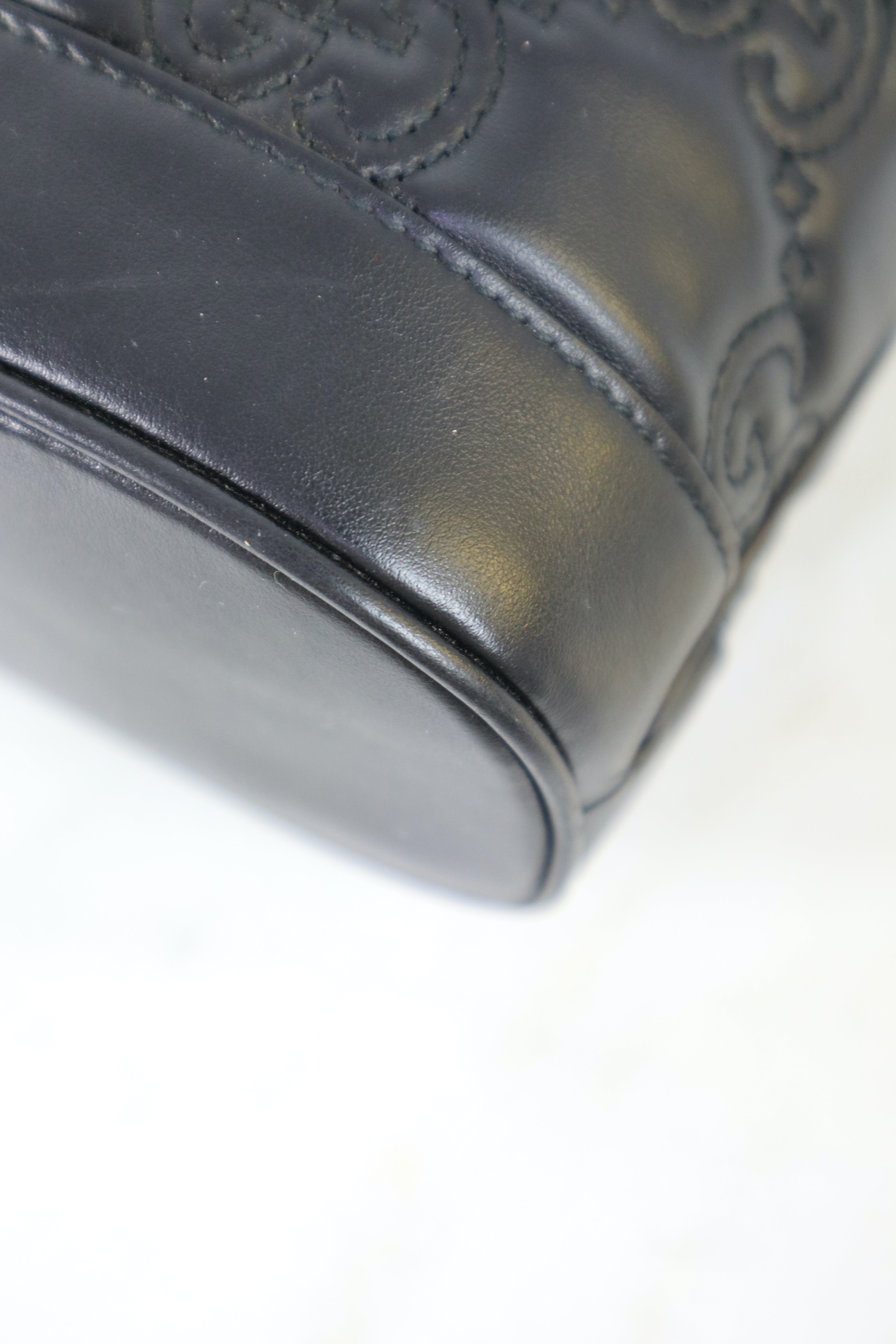 Gucci Black GG Matelasse Bucket Crossbody Bag