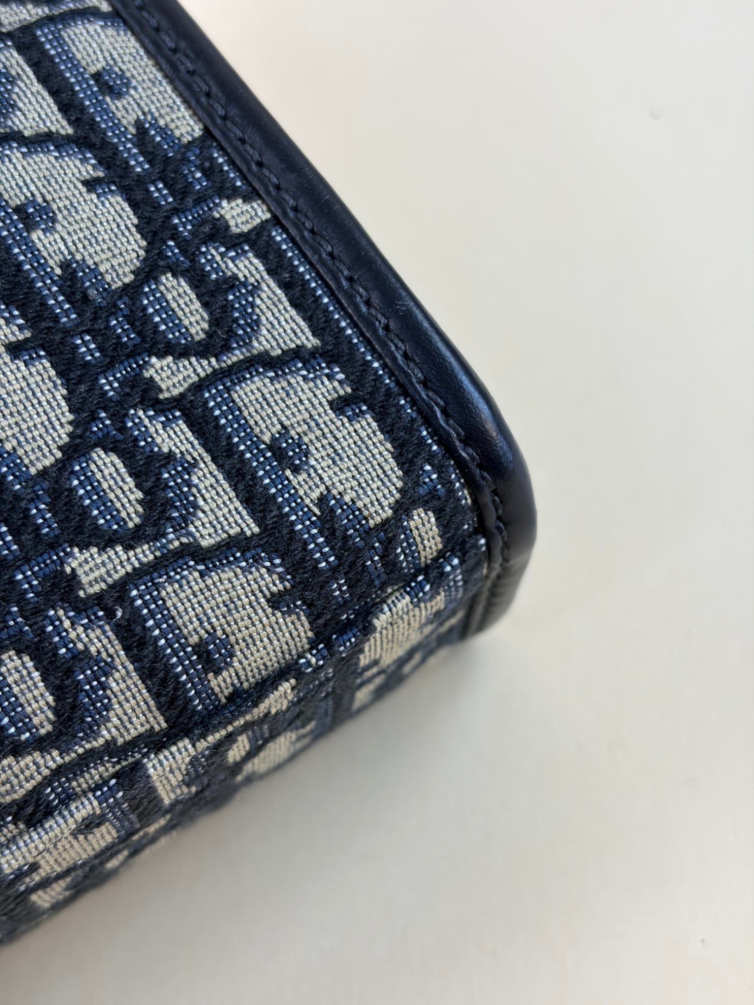 Christian Dior Blue oblique 30 Montaigne dea Pouch