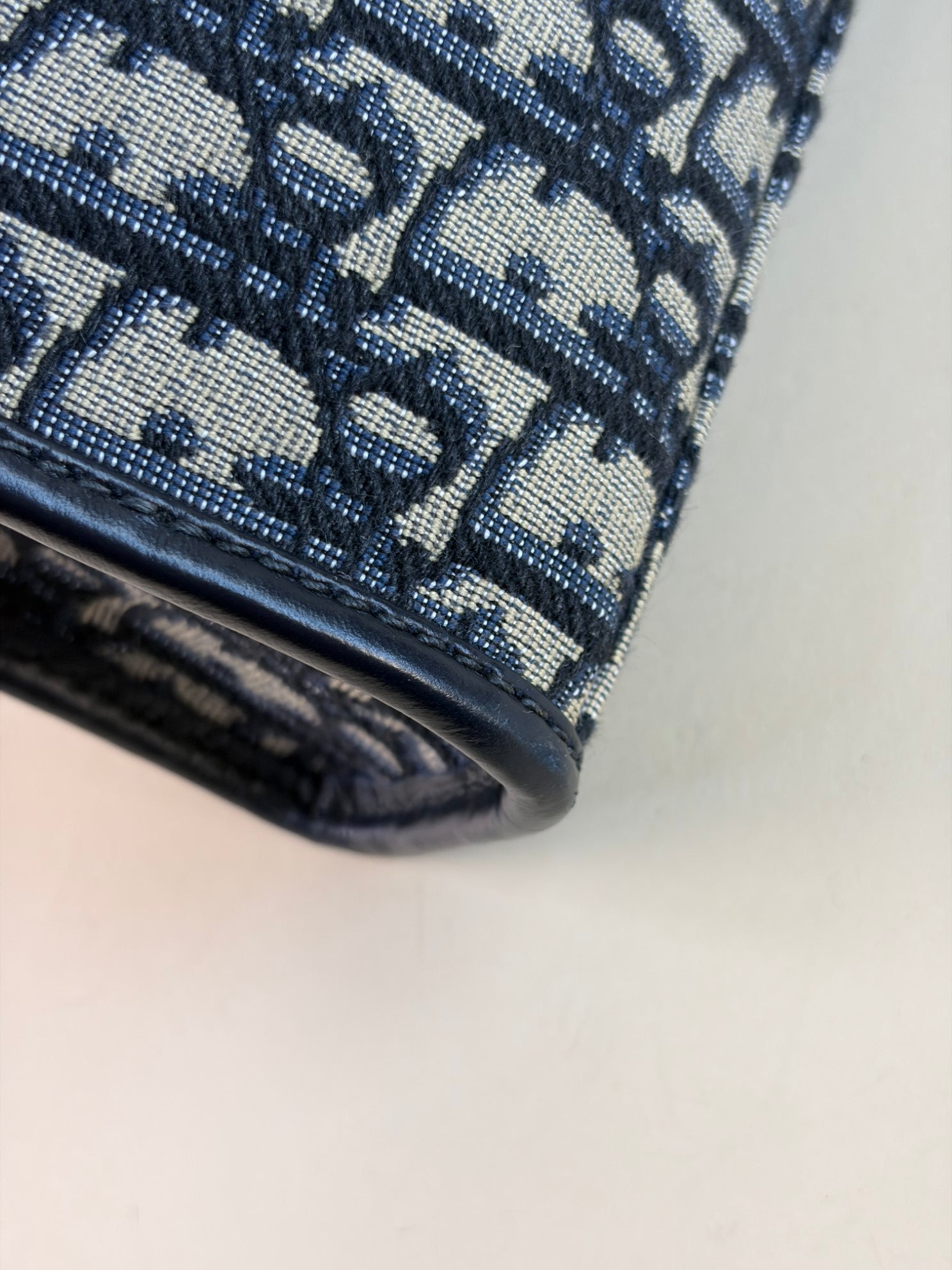 Christian Dior Blue oblique 30 Montaigne dea Pouch