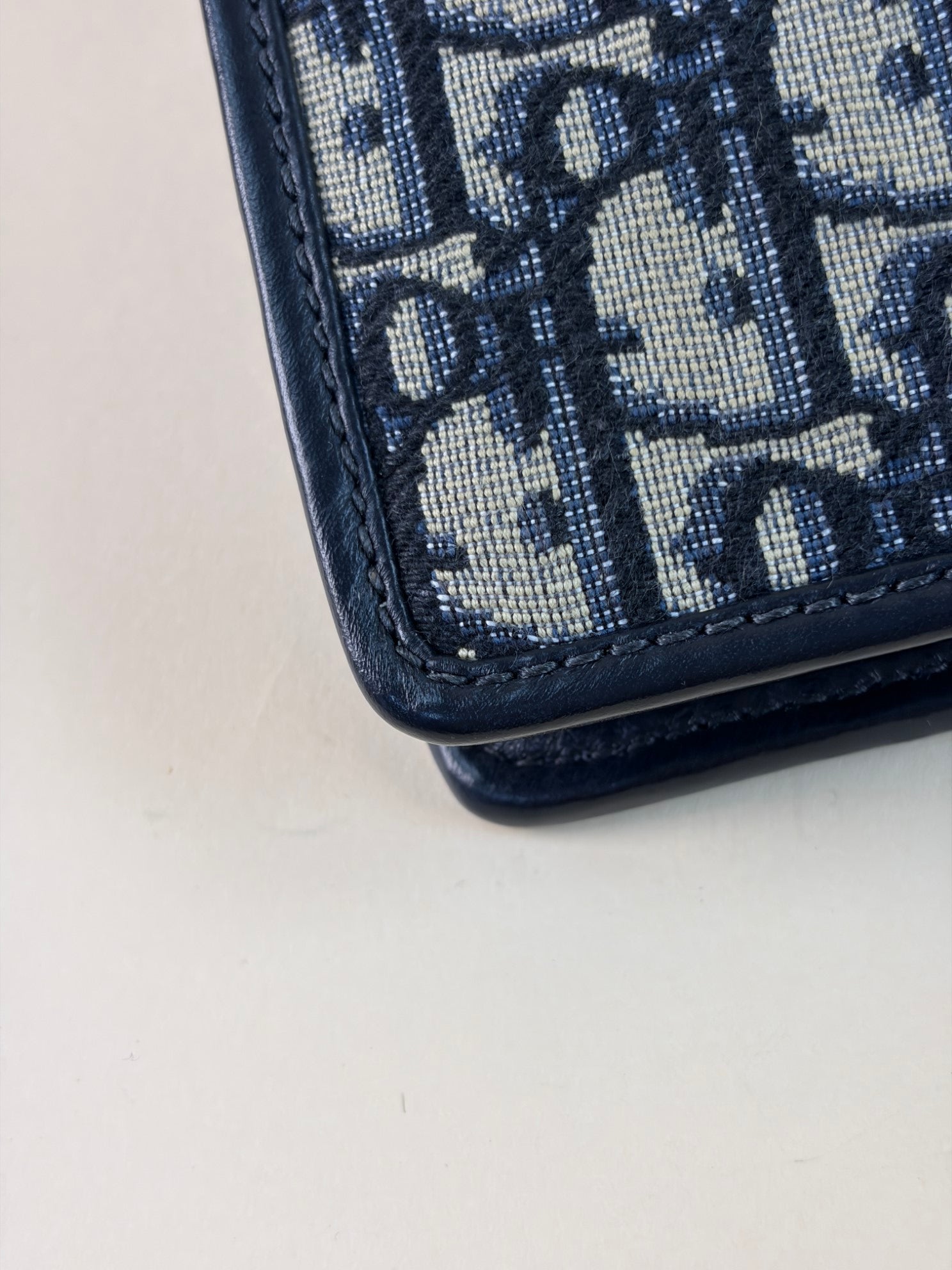 Christian Dior Blue oblique 30 Montaigne dea Pouch