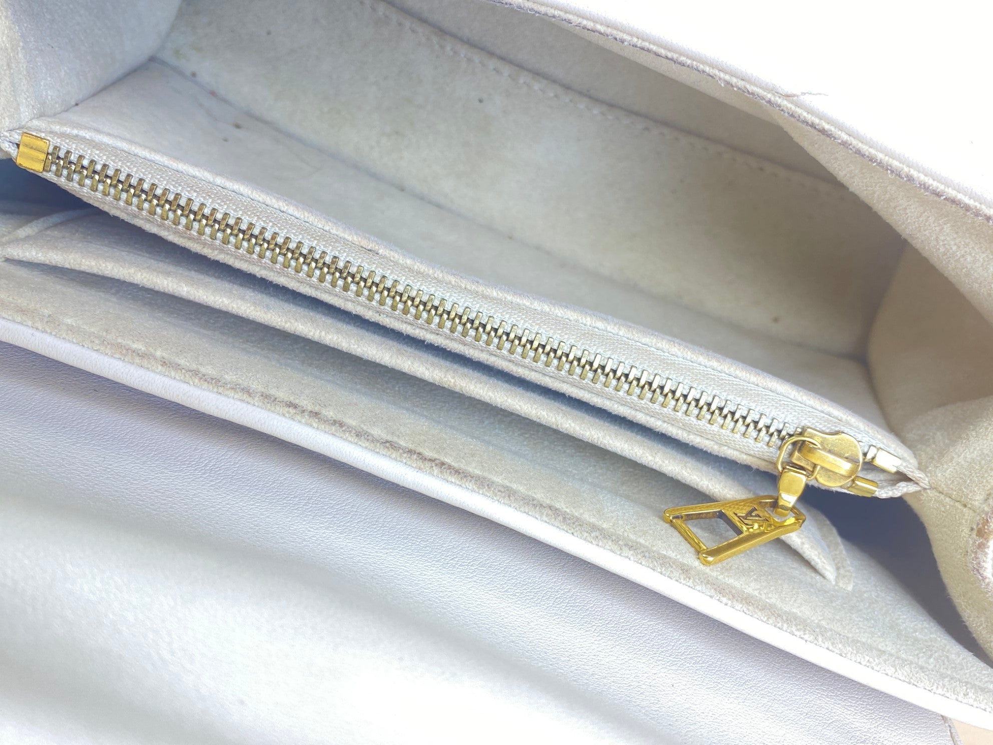 Louis Vuitton Beige Hold Me New Wave Top Handle Bag