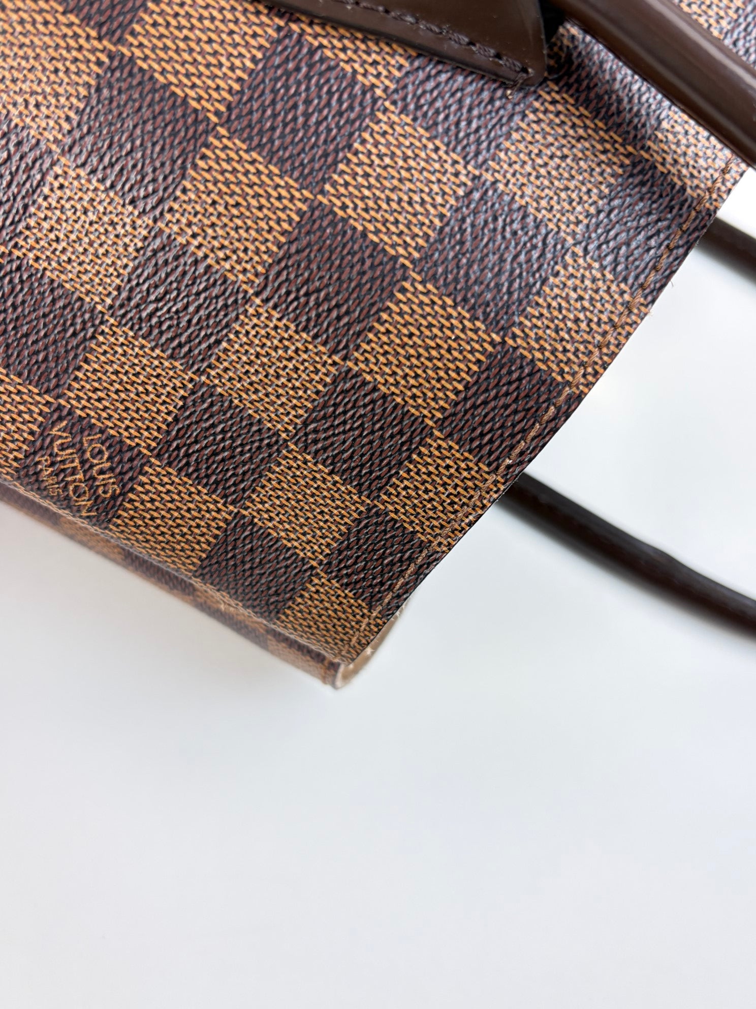 louis Vuitton Damier Ebene Kensington tote bag