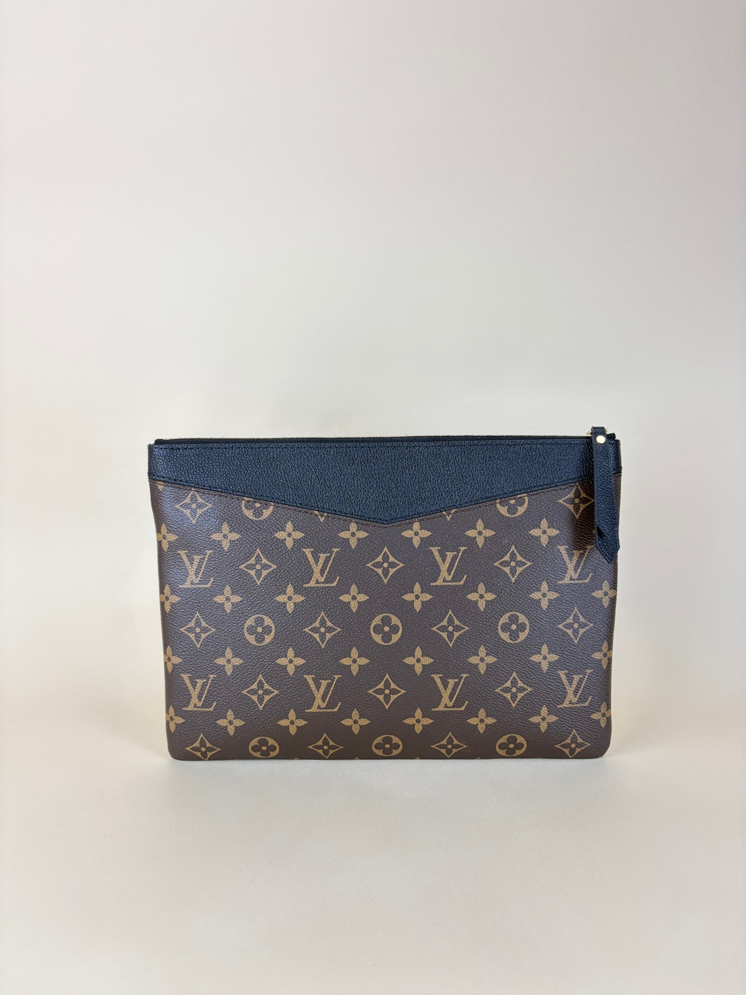 Louis Vuitton Monogram Daily Pouch