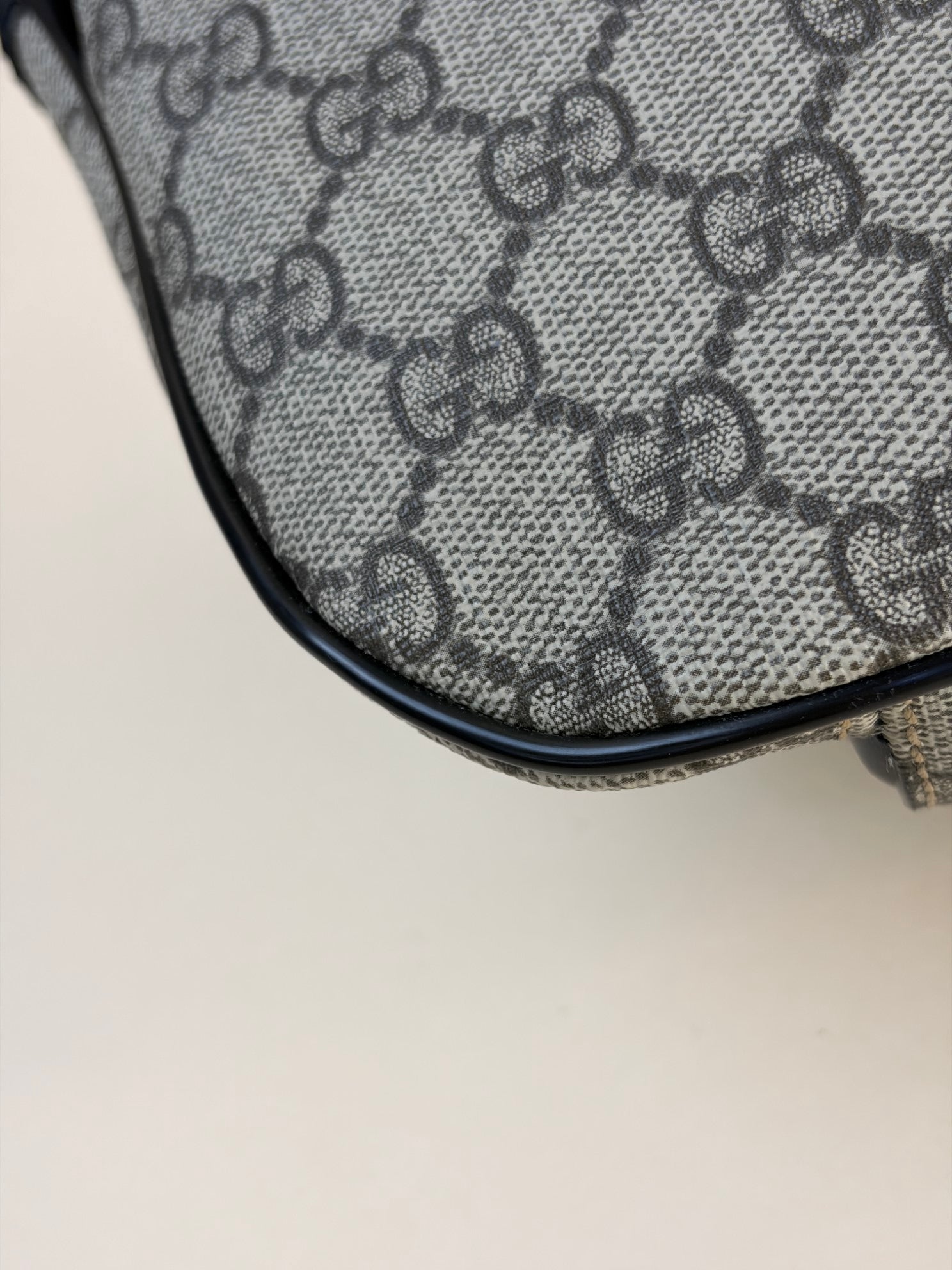 Gucci Bicolor GG Supreme Monogram Large Belt Bag