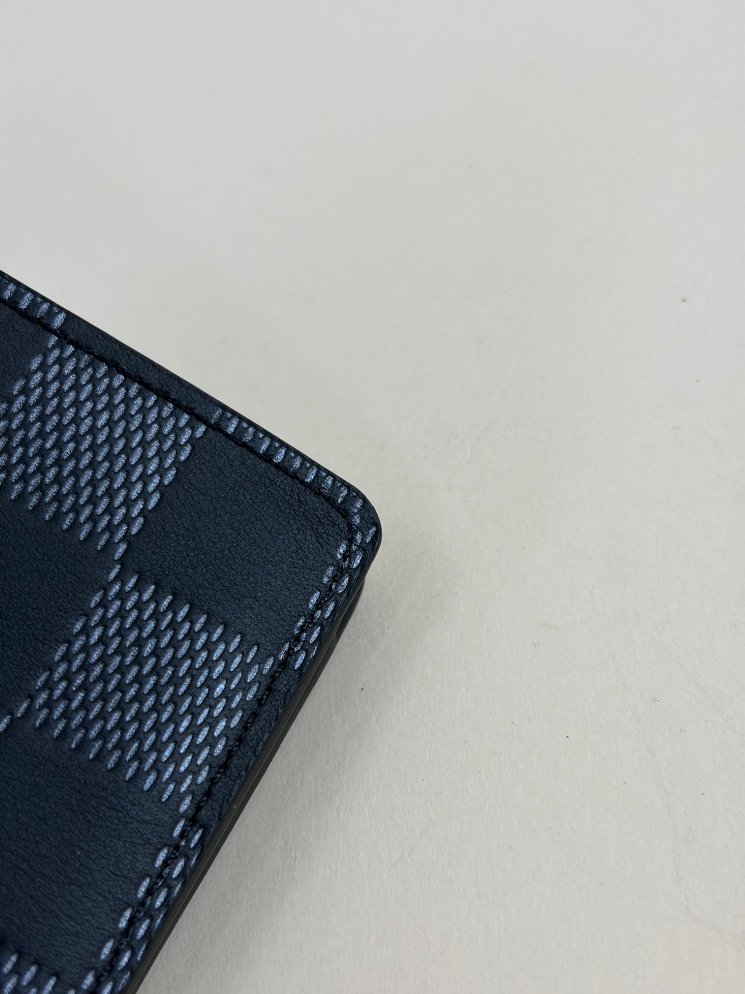 Louis Vuitton damier multiple Infini man small wallet