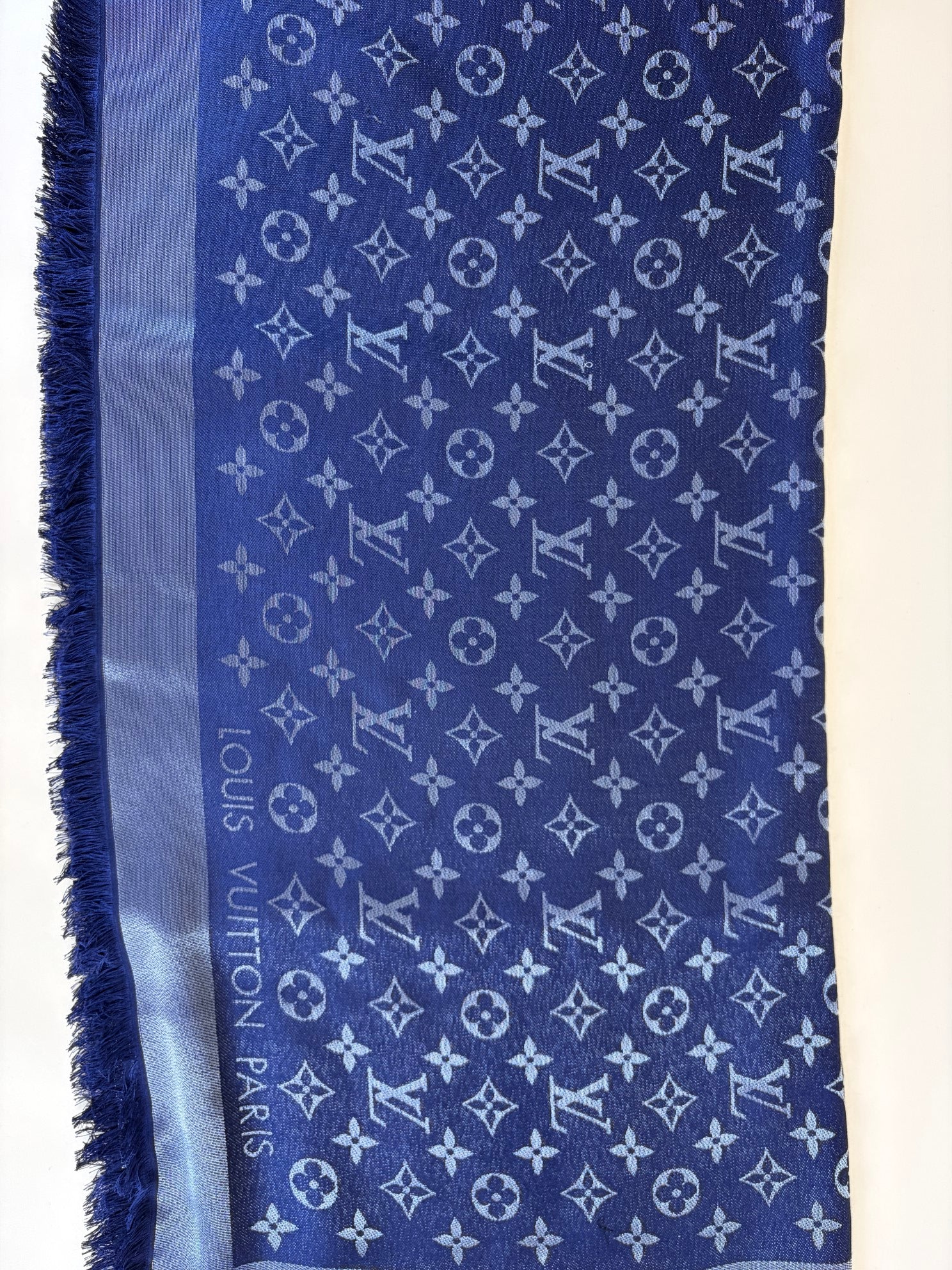 Louis Vuitton so shine Blue Monogram denim Scarf