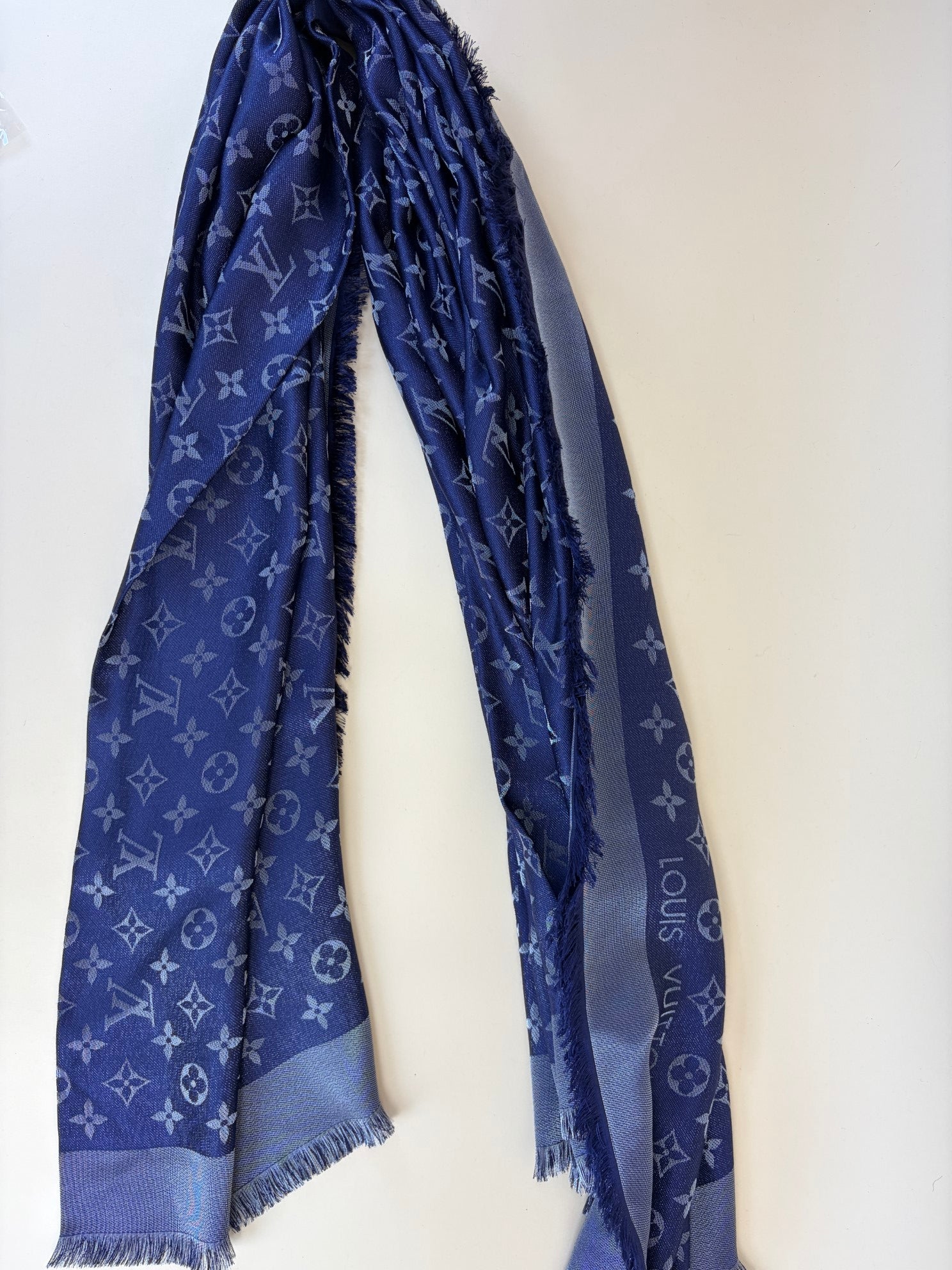 Louis Vuitton so shine Blue Monogram denim Scarf