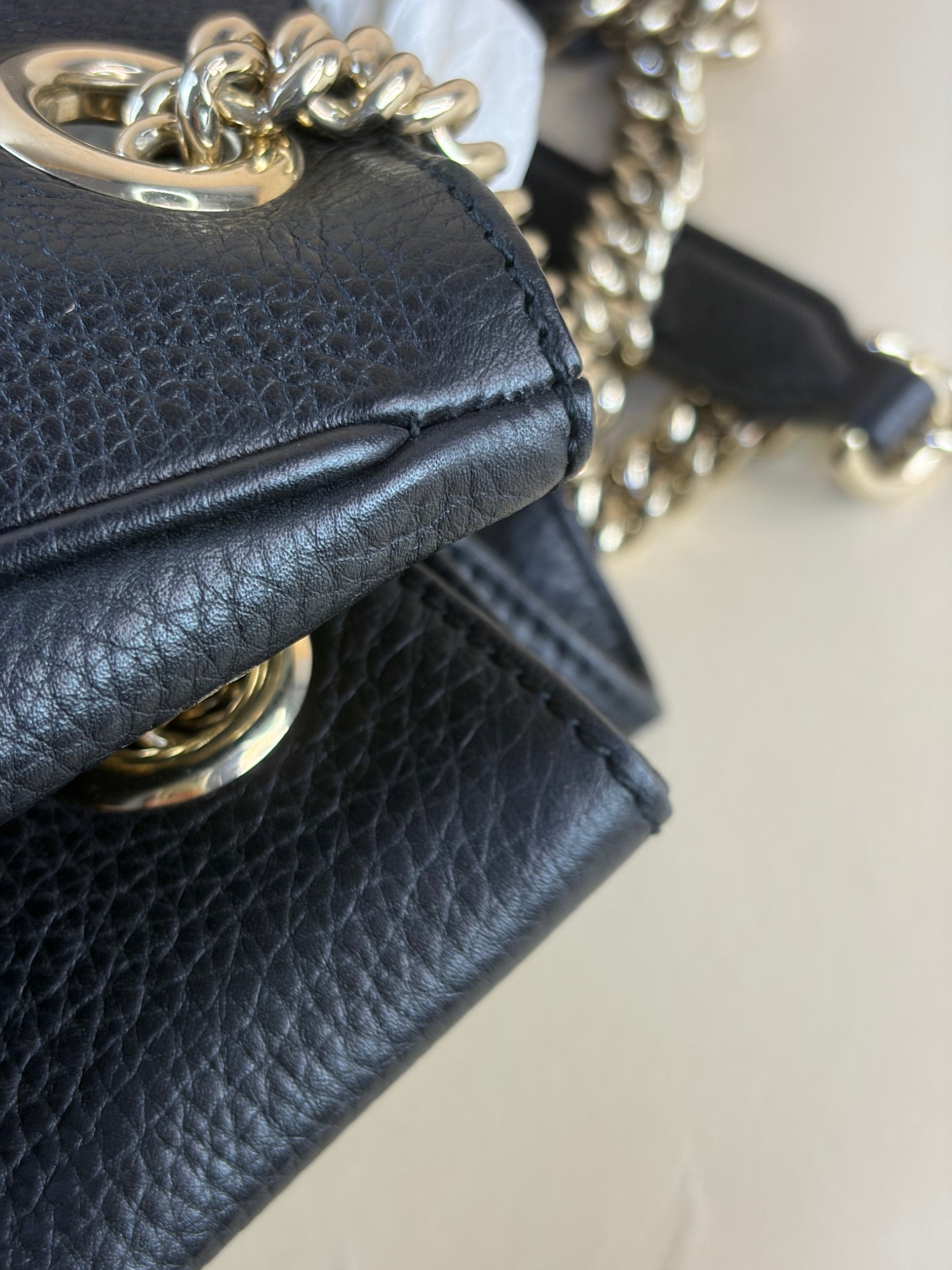 Gucci black pebbled Emily chain large shoulder