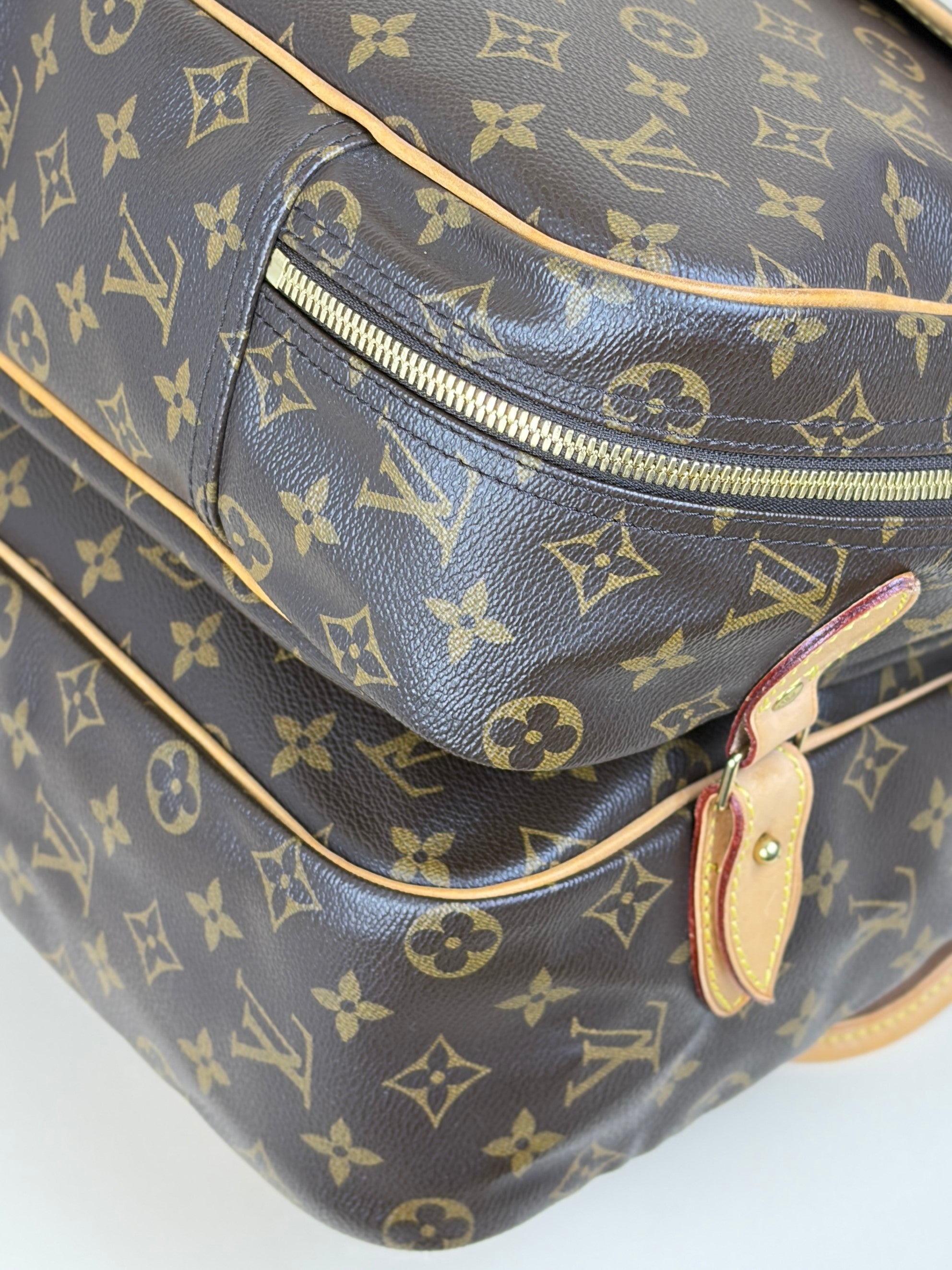 louis Vuitton euro monogram canvas sac chasse haunting travel bag