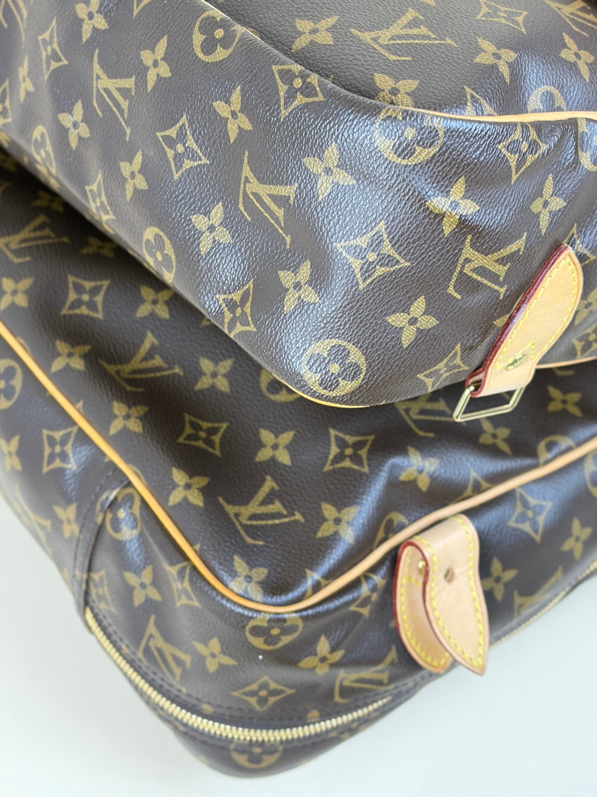 louis Vuitton euro monogram canvas sac chasse haunting travel bag