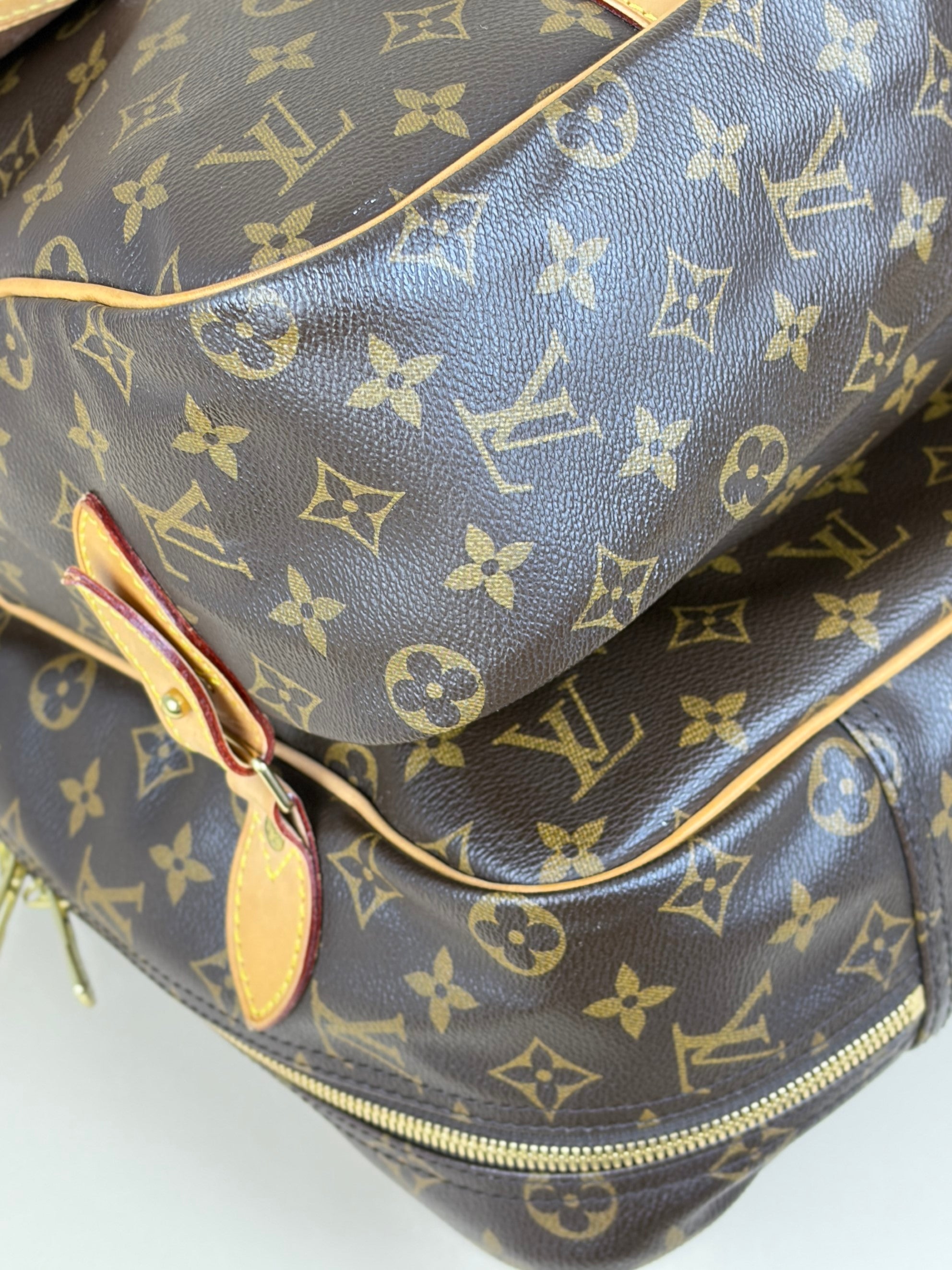 louis Vuitton euro monogram canvas sac chasse haunting travel bag