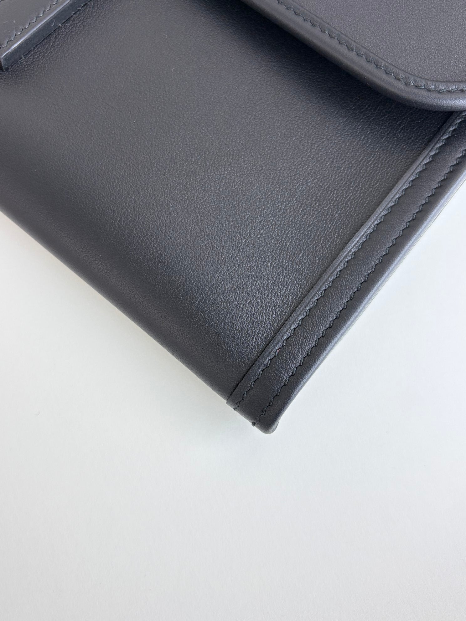 Hermes noir swift tige elan 29 clutch
