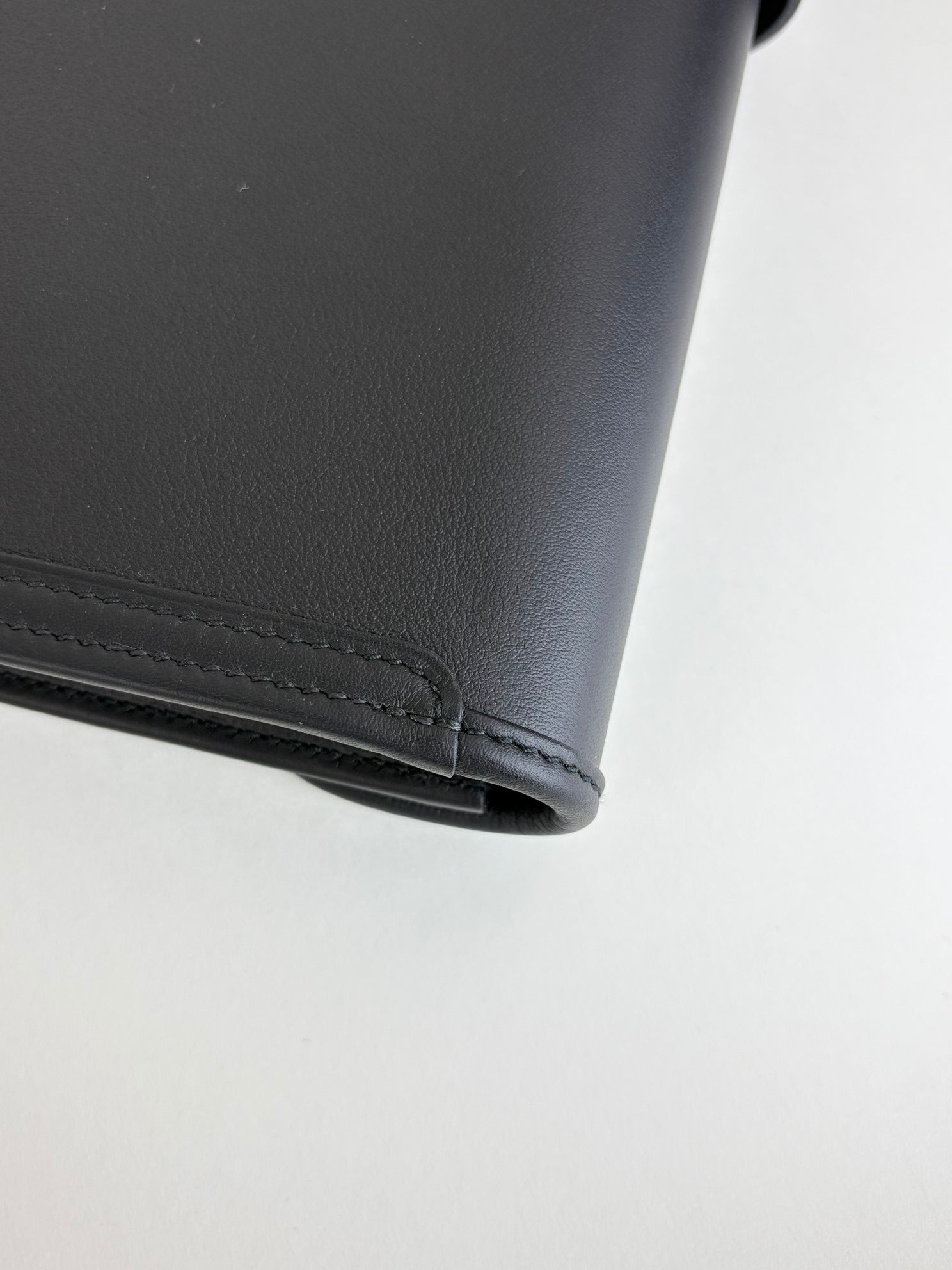 Hermes noir swift tige elan 29 clutch
