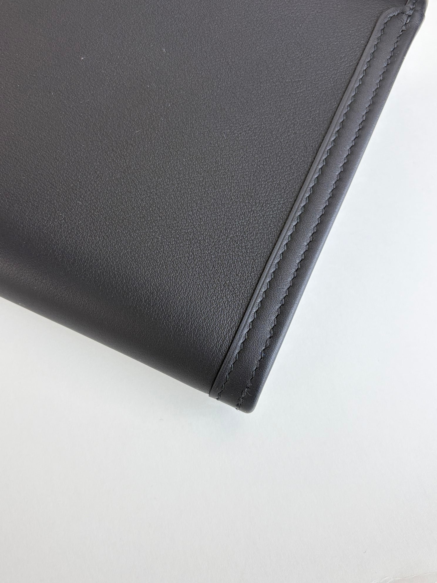 Hermes noir swift tige elan 29 clutch