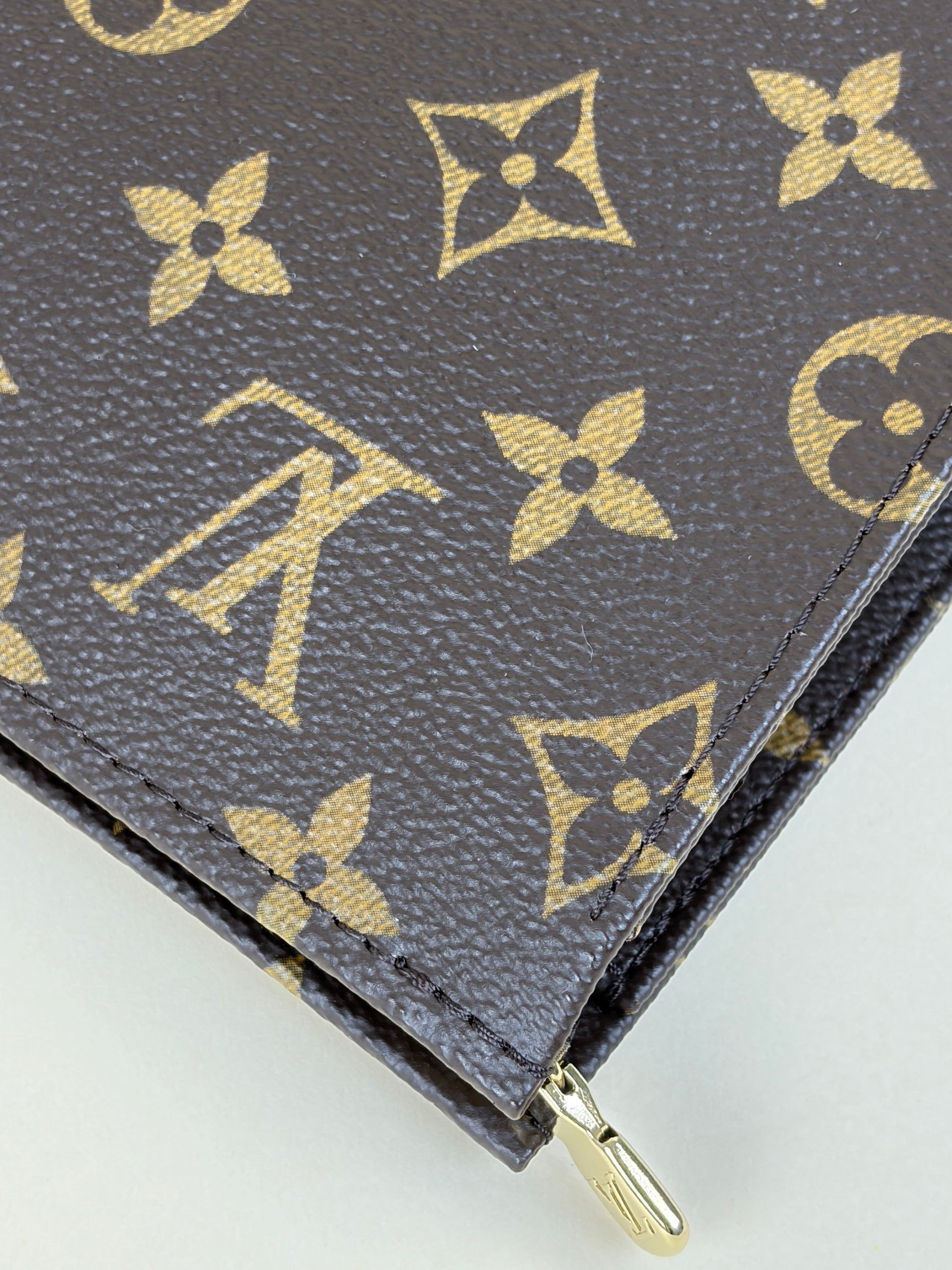 louis vuitton monogram canvas toilette gm pouch 26