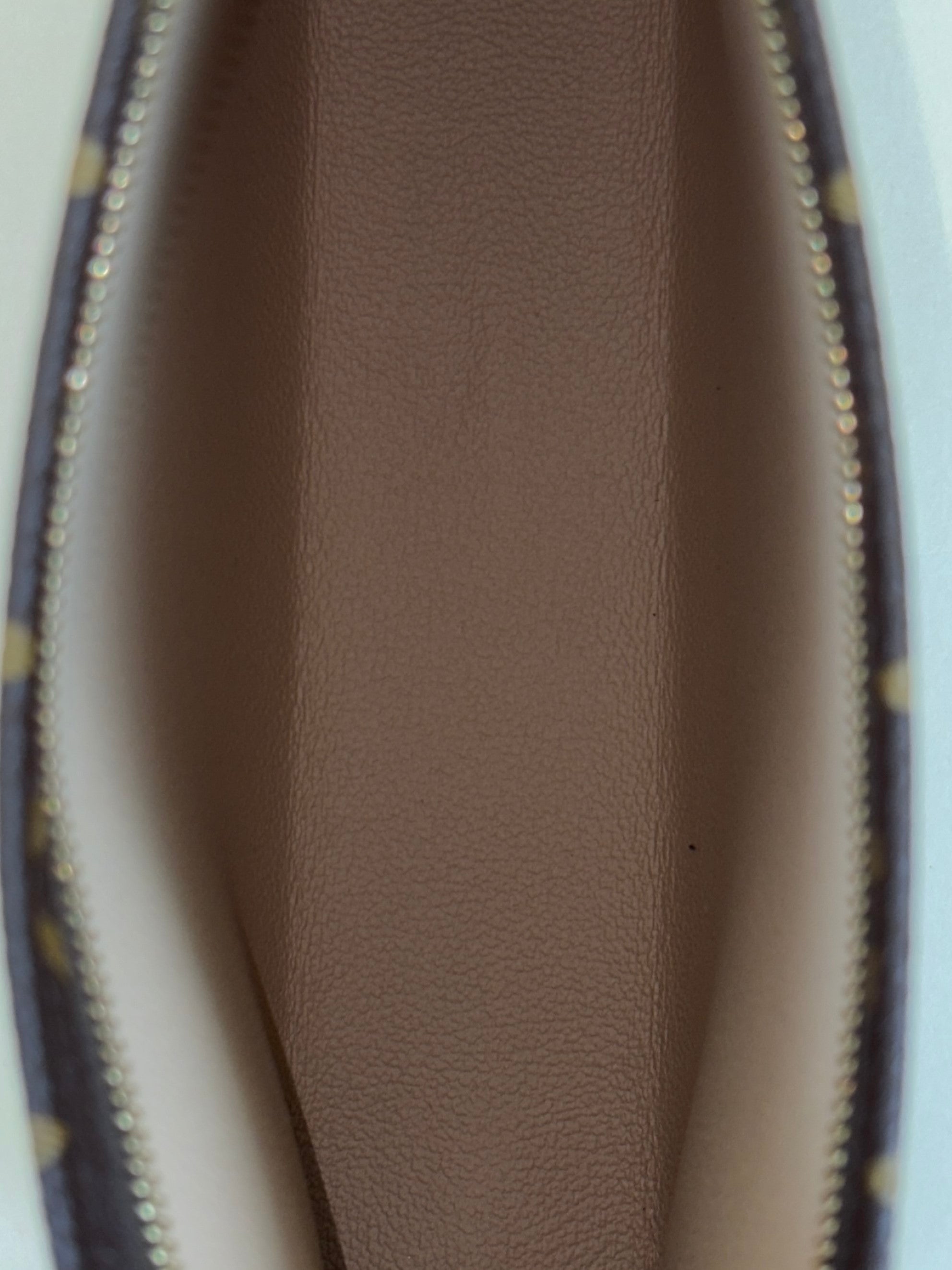 louis vuitton monogram canvas toilette gm pouch 26