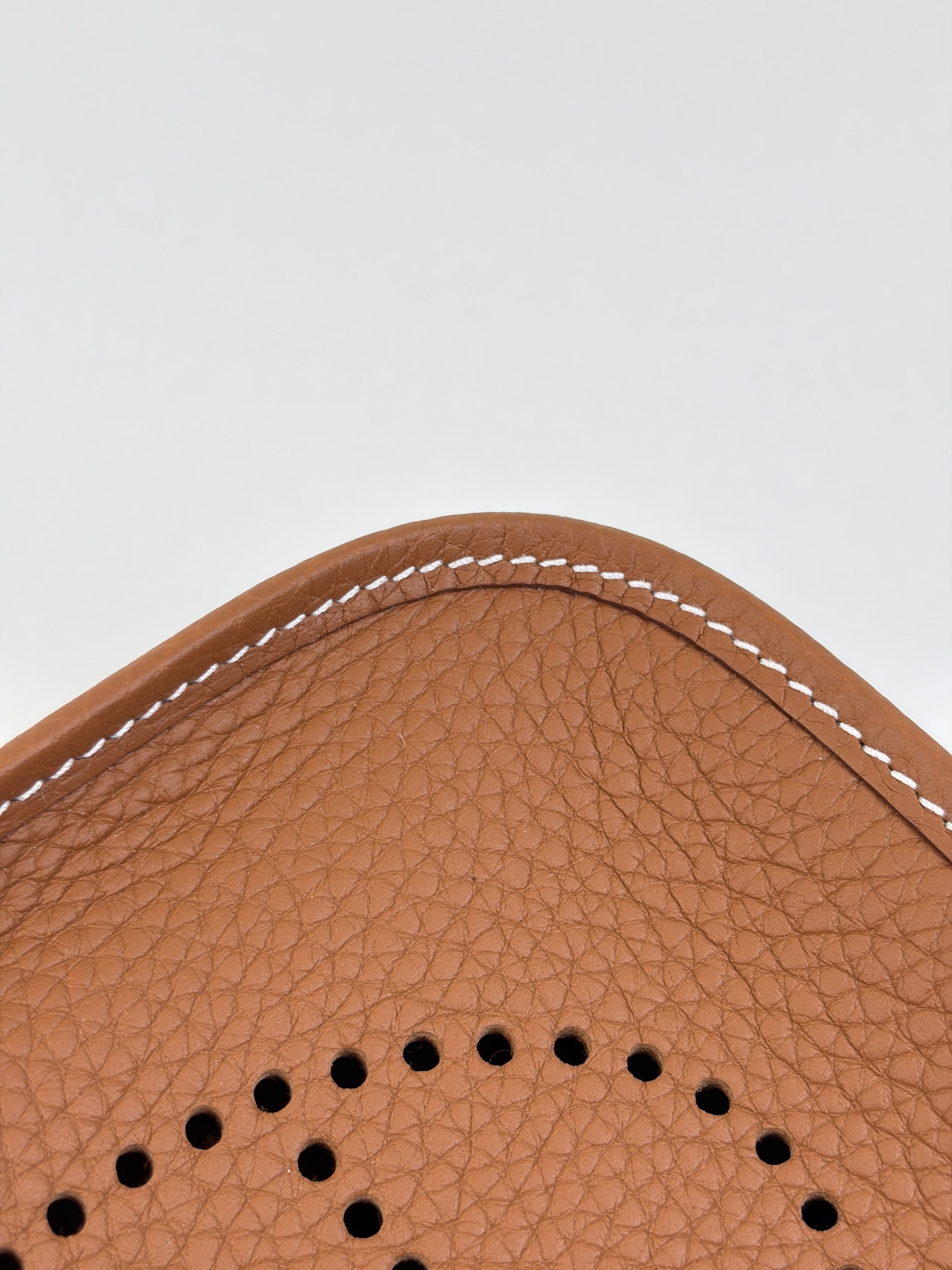 Hermes gold taurillon Clemence Evelyne 16 amazon bag