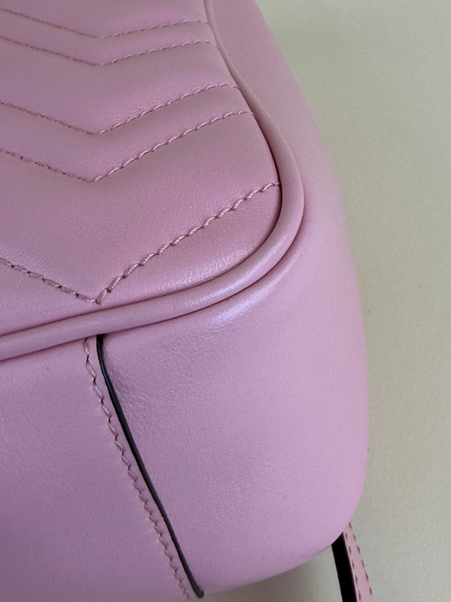 Gucci gg Marmont medium pink crossbody