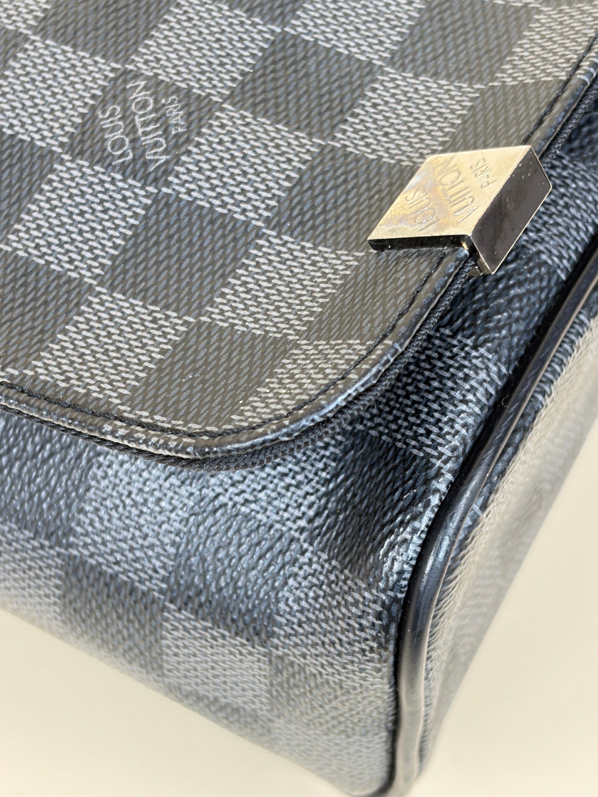 Louis Vuitton Damier Graphite District MM Messenger Bag