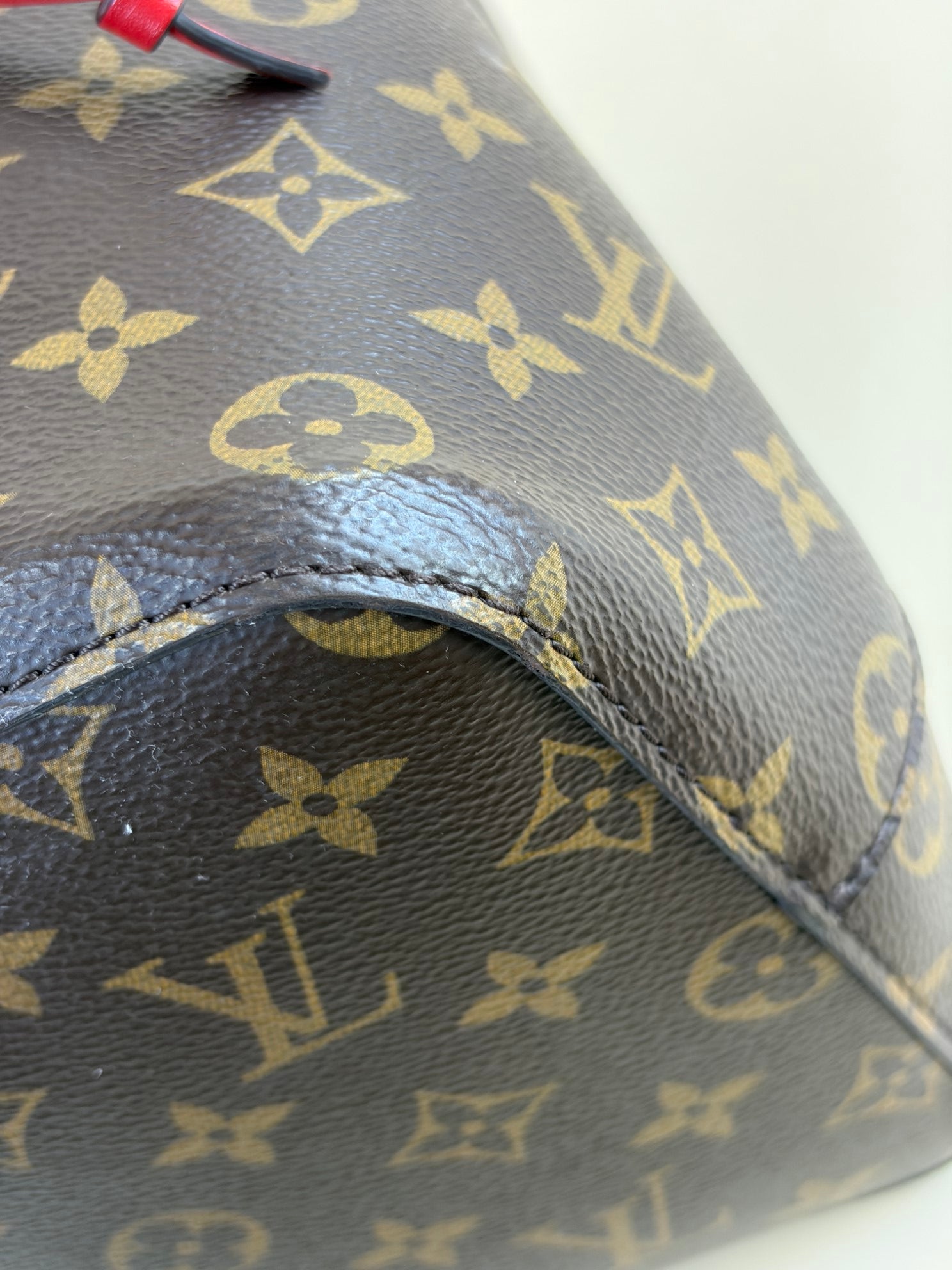 Louis Vuitton Monogram Neo Noe MM Handbag