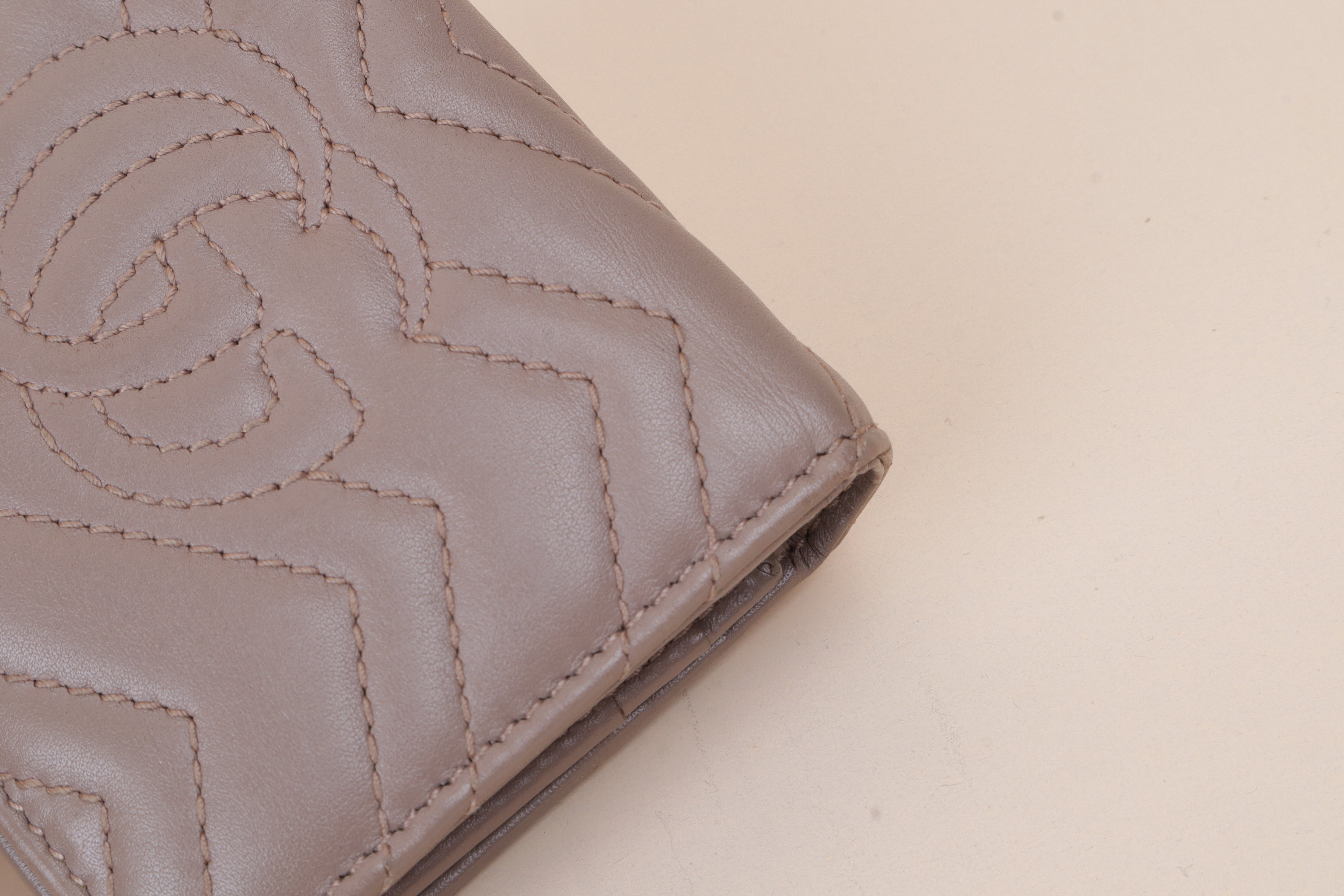 GUCCI WALLET BEIGE GG MARMONT