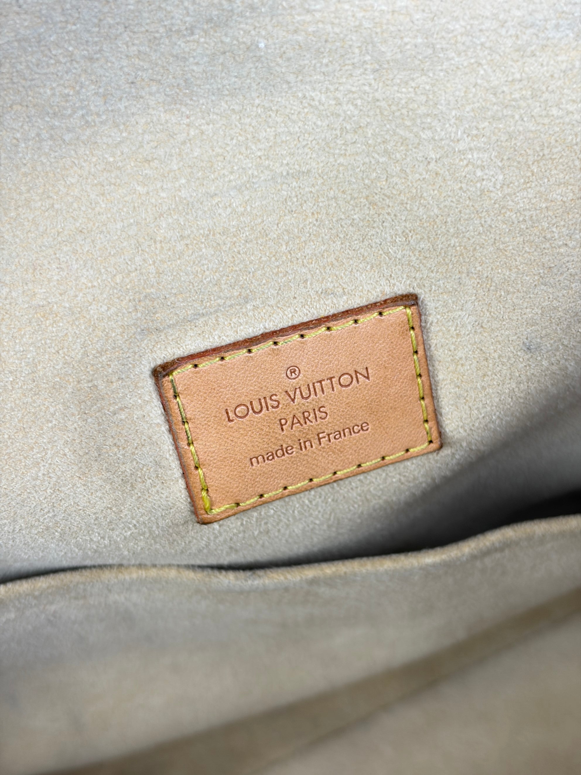 Louis Vuitton Monogram Manhattan GM Tote Bag