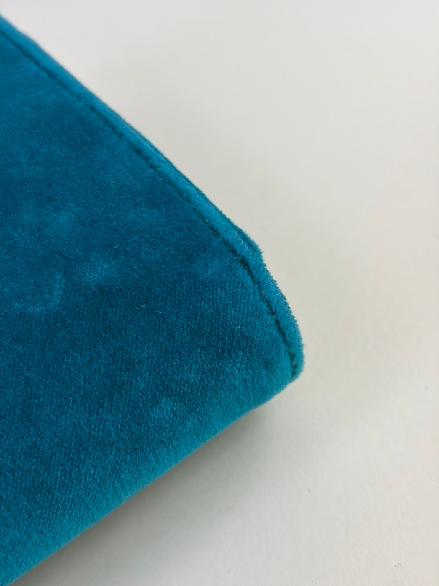 Gucci Turquoise Dionysus velvet crystal clutch