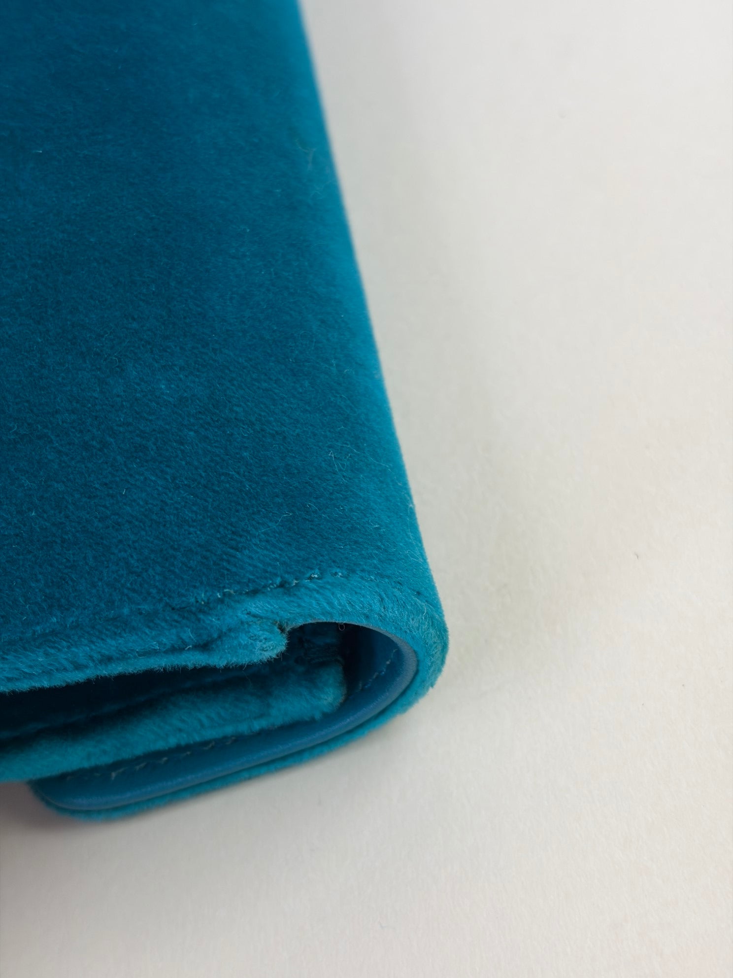 Gucci Turquoise Dionysus velvet crystal clutch