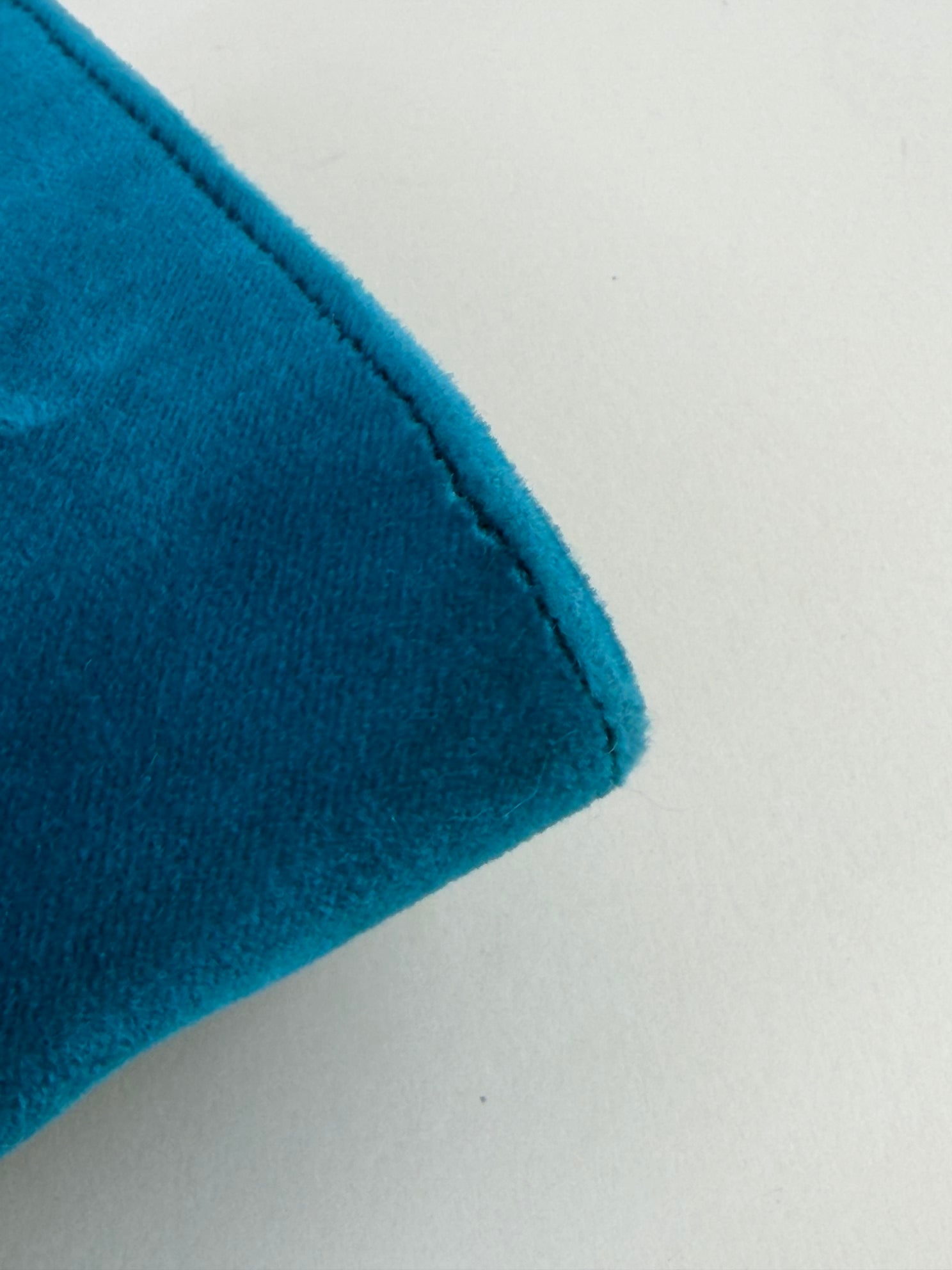 Gucci Turquoise Dionysus velvet crystal clutch