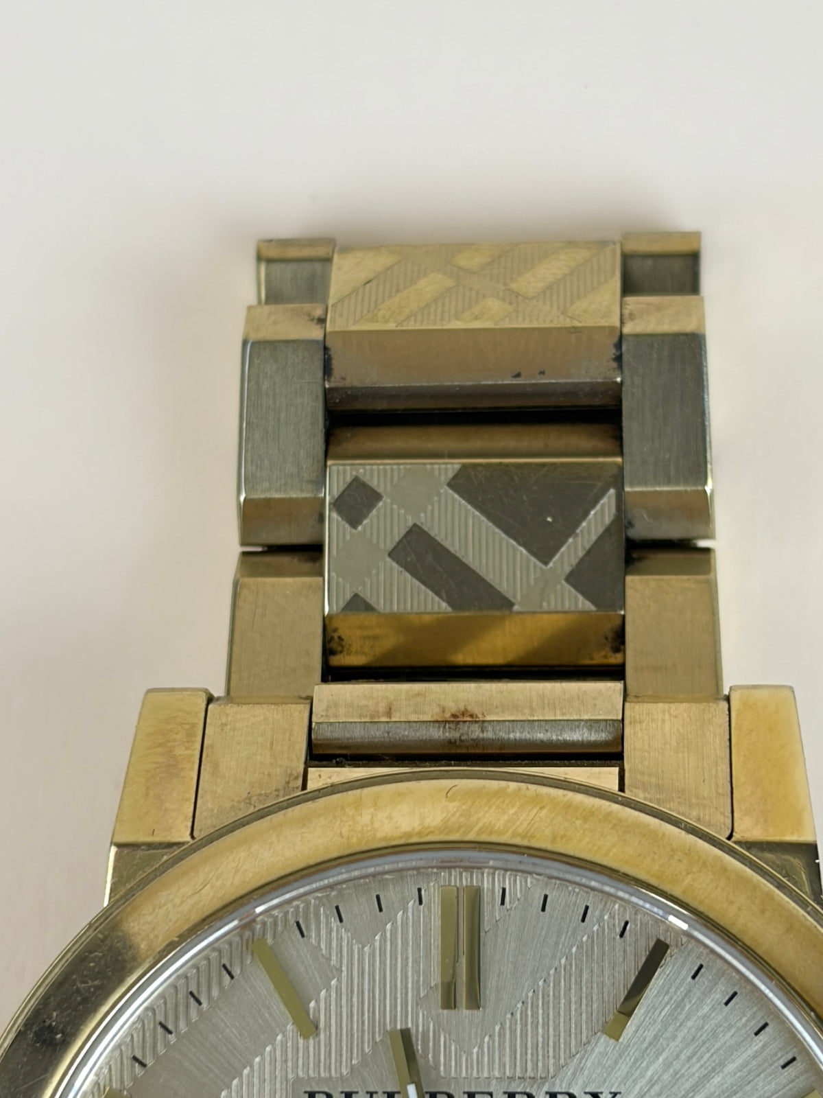 Burberry the city Gold Watch tone
