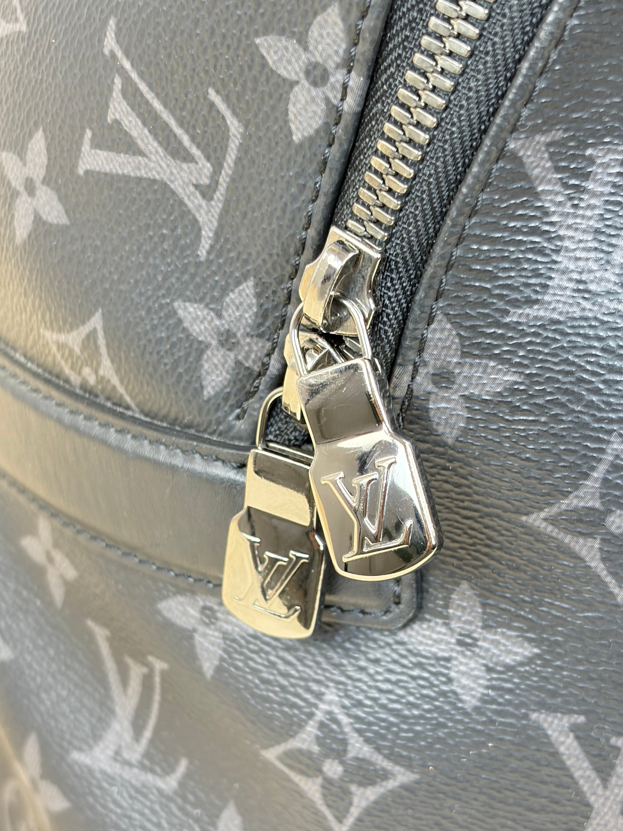 Louis Vuitton monogram eclipse discovers Backpack pm bag