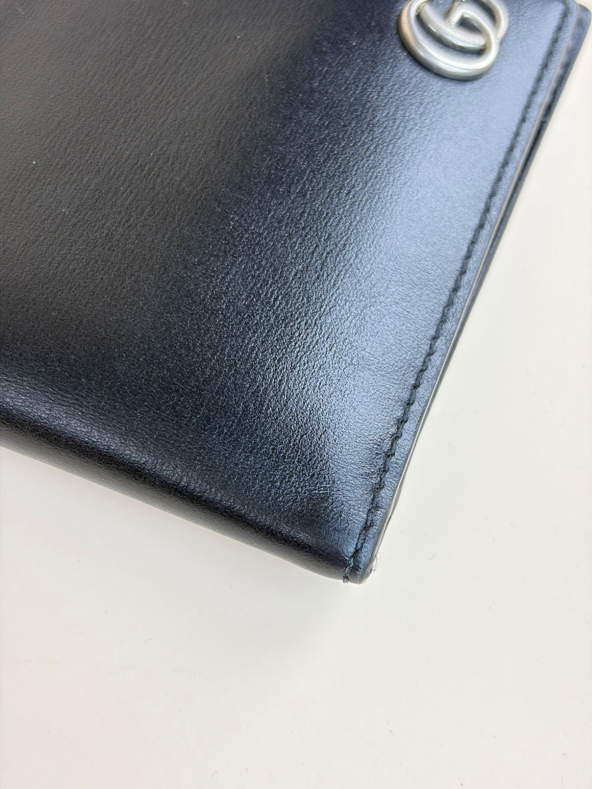 Gucci black leather gg marmont bi fold small wallet