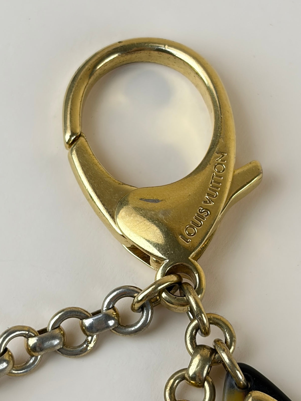LOUIS VUITTON tortoise shell resin in solence key holder and bag charm