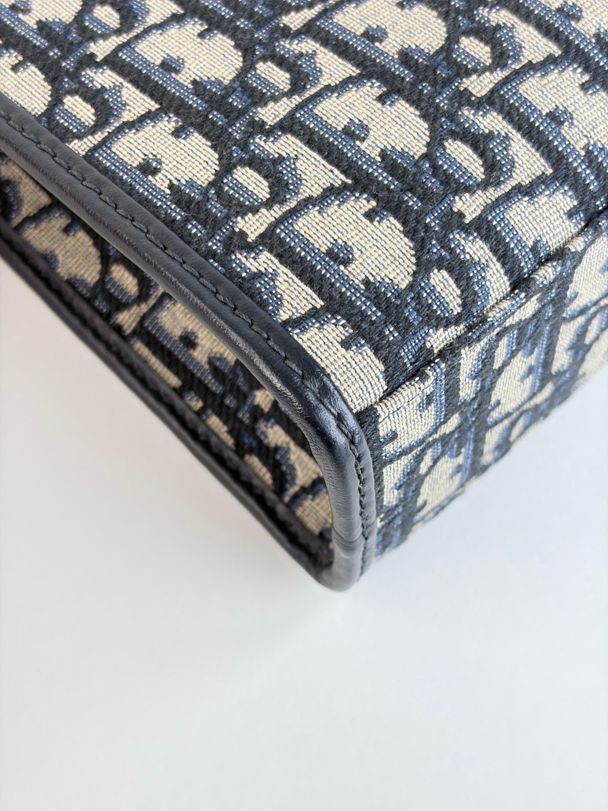 Dior navy oblique jacquard 30 Montaigne pouch clutch