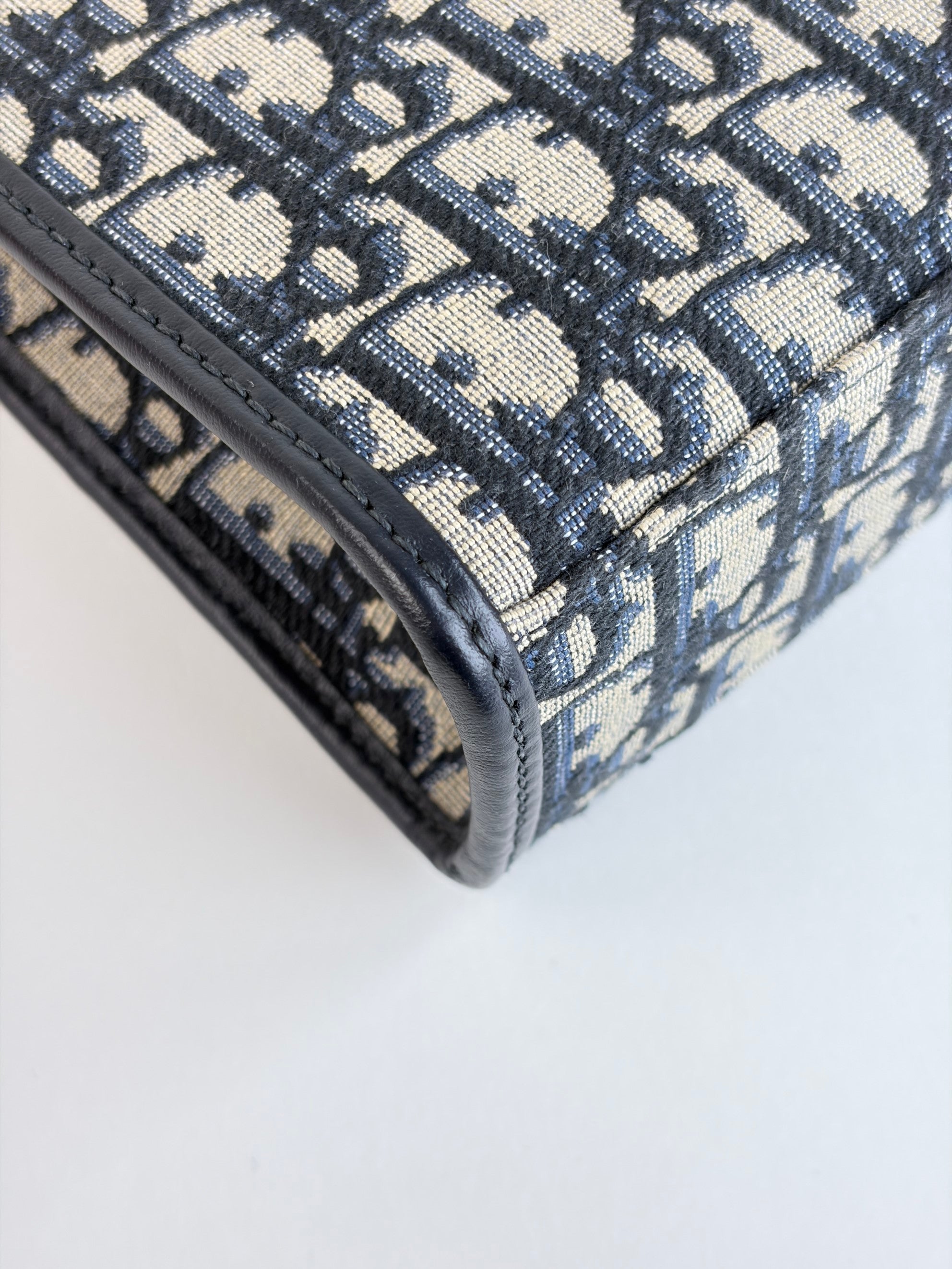 Dior navy oblique jacquard 30 Montaigne pouch clutch
