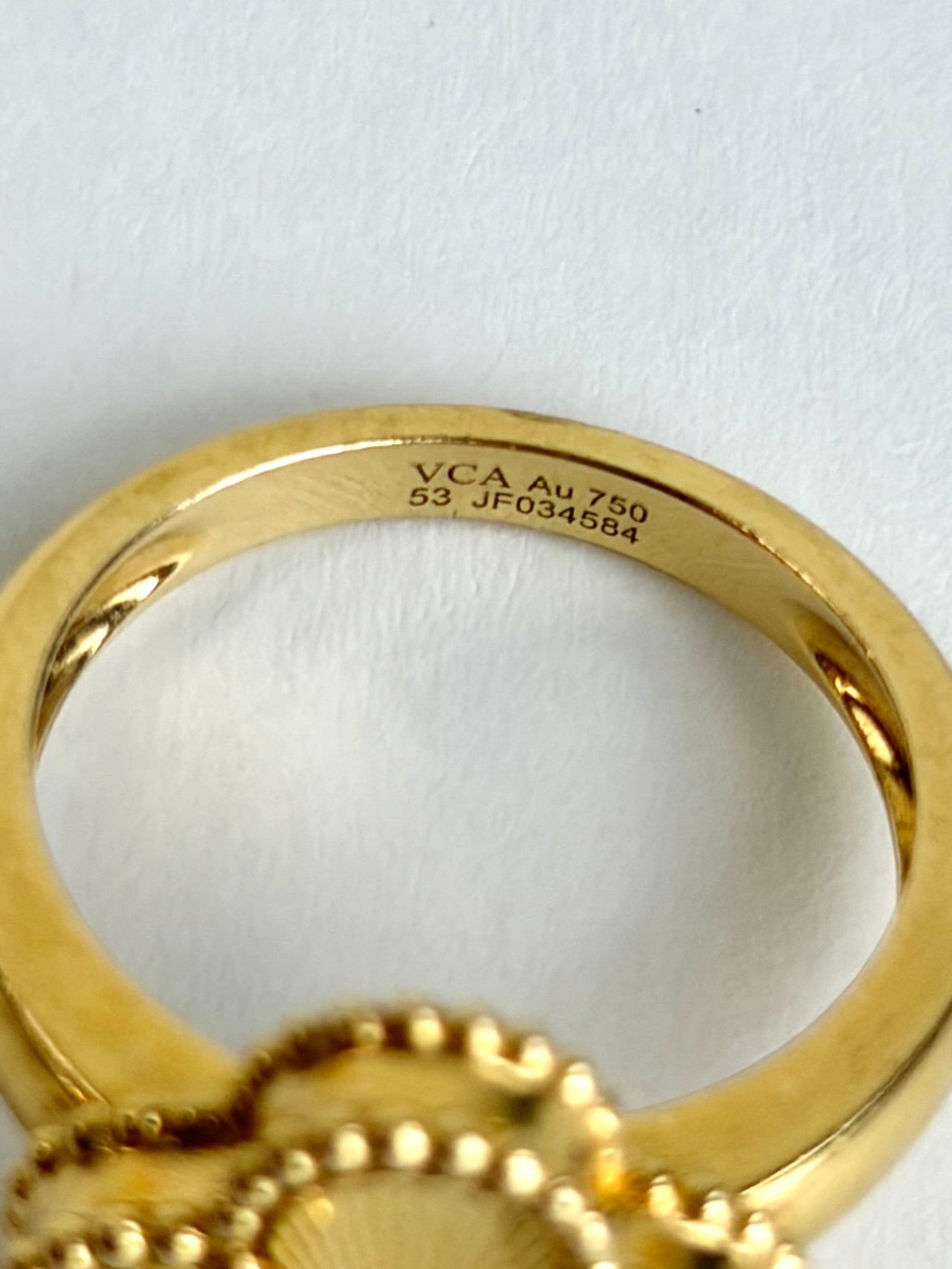 Van Cleef & Arpels Gold Vintage Alhambra ring